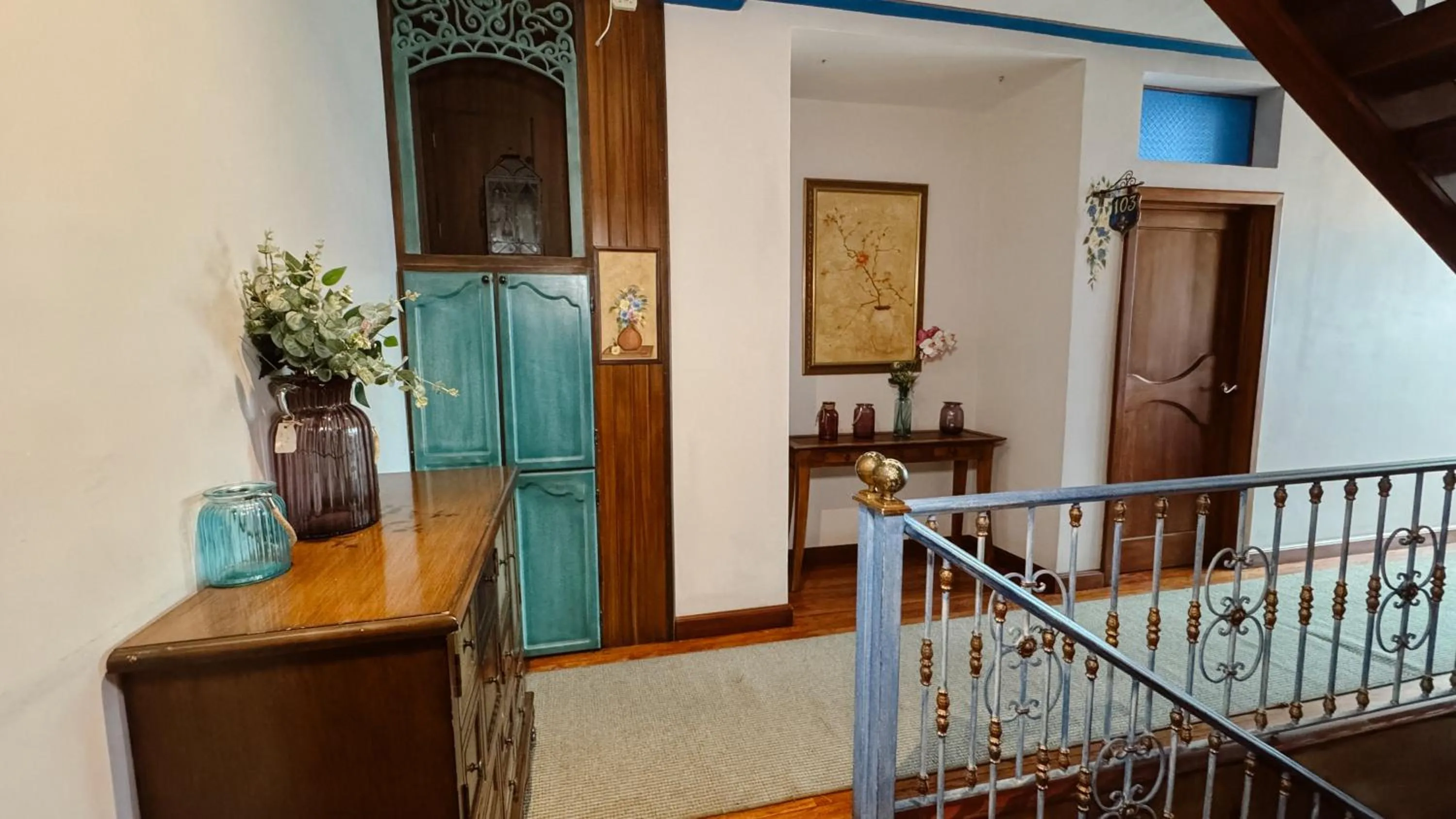 Living room in Hotel Azul de la Plaza by Chat Noir