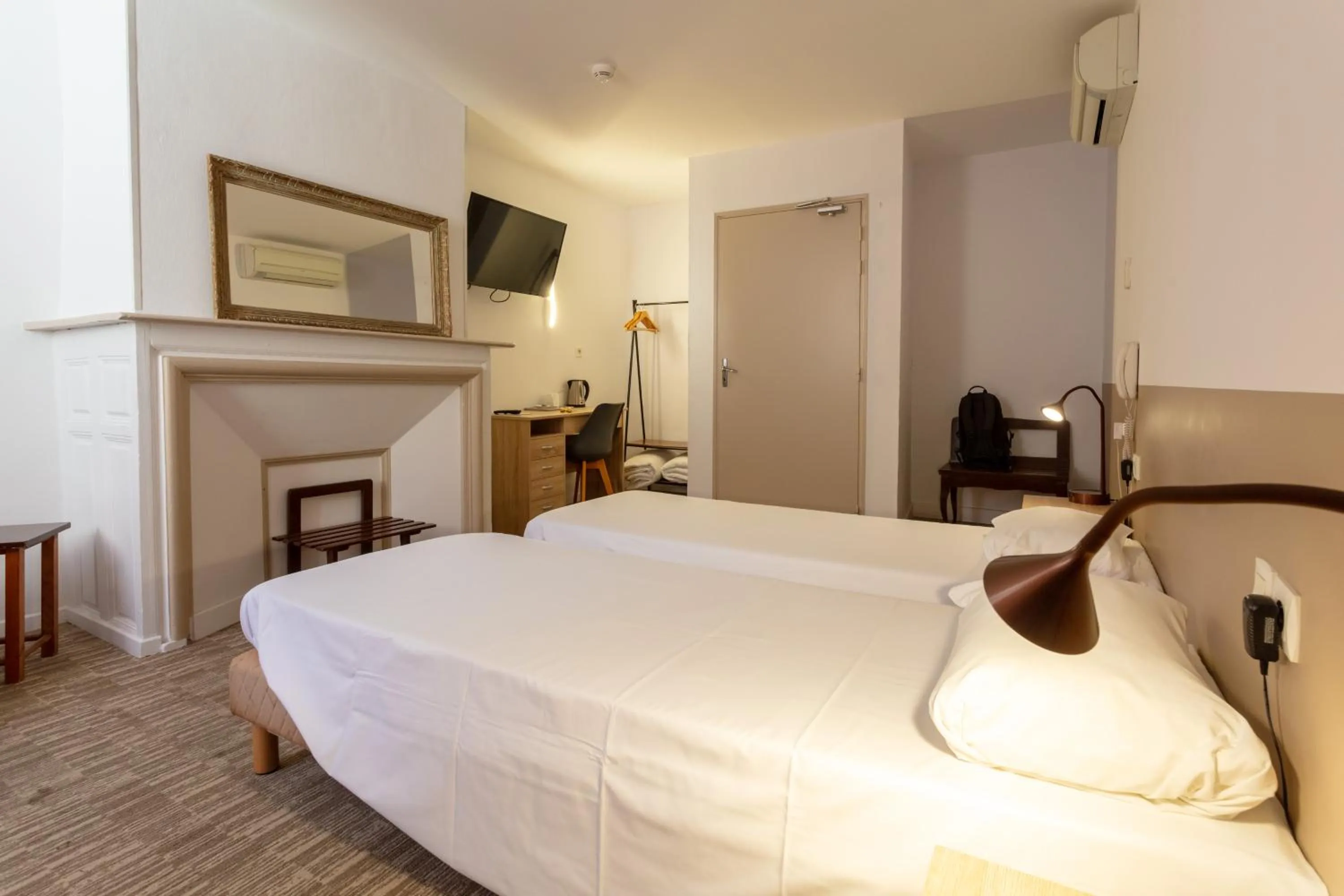 Bedroom, Bed in Hotel du Clocher