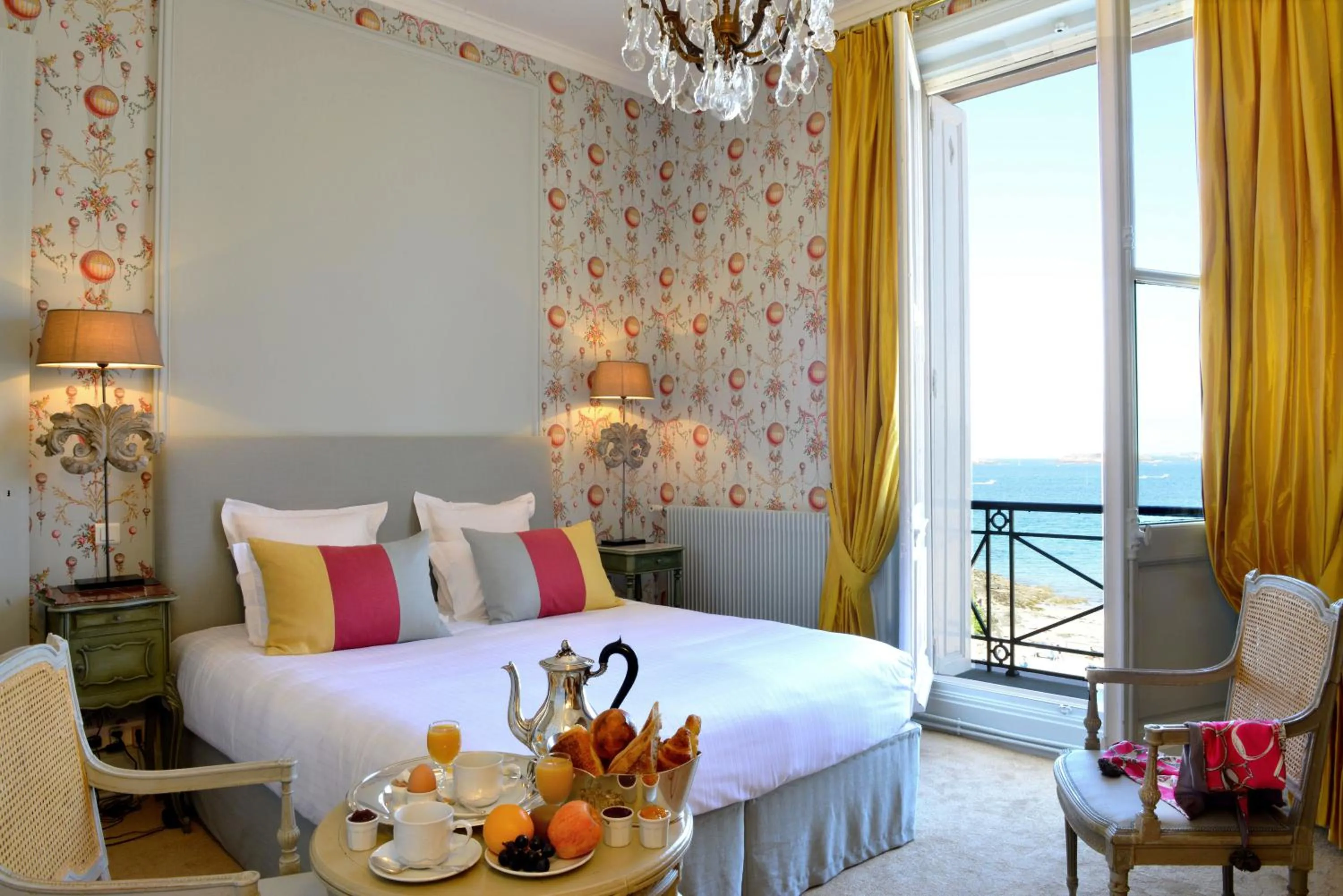 Day, Bed in Hotel Villa Reine Hortense