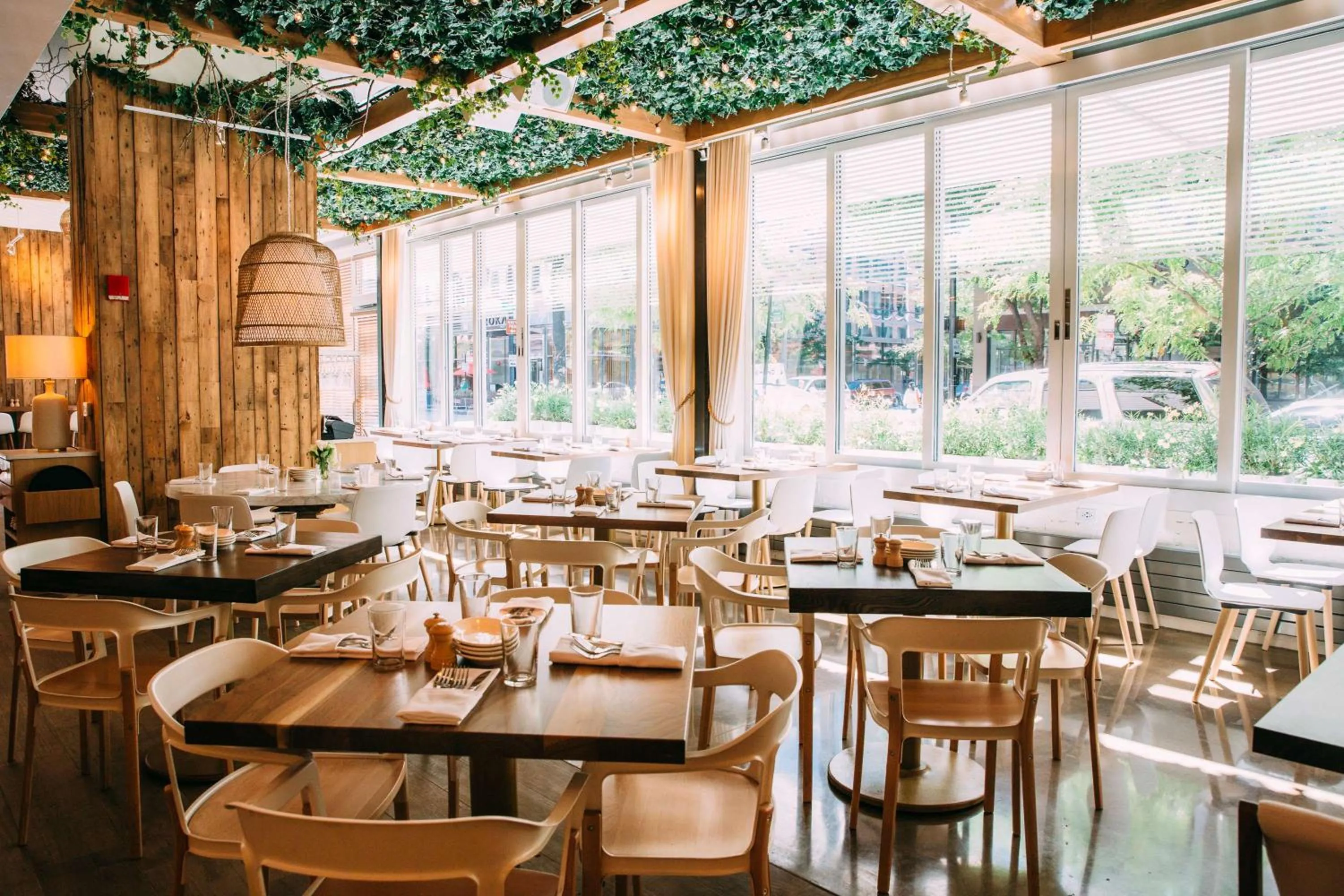 Restaurant/places to eat in Hyatt Place Chicago River North