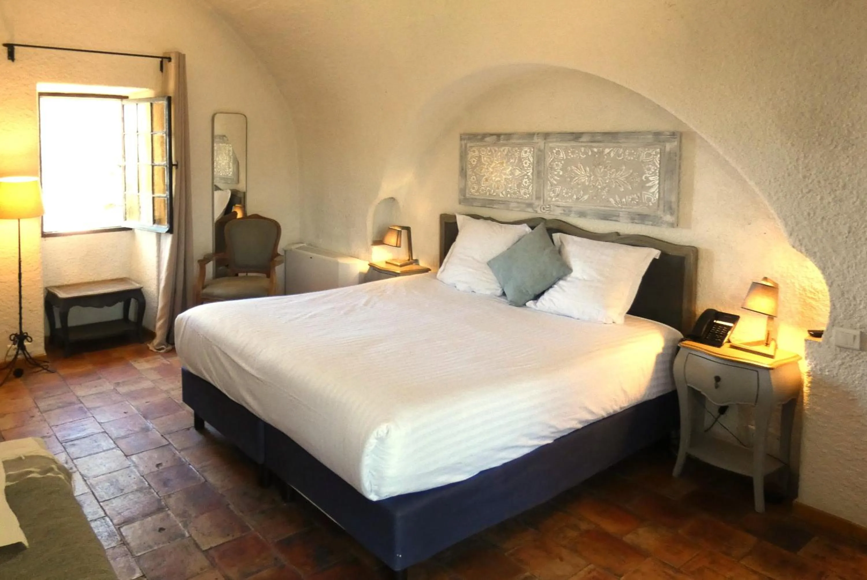 Bedroom, Bed in Garrigae Abbaye de Sainte Croix