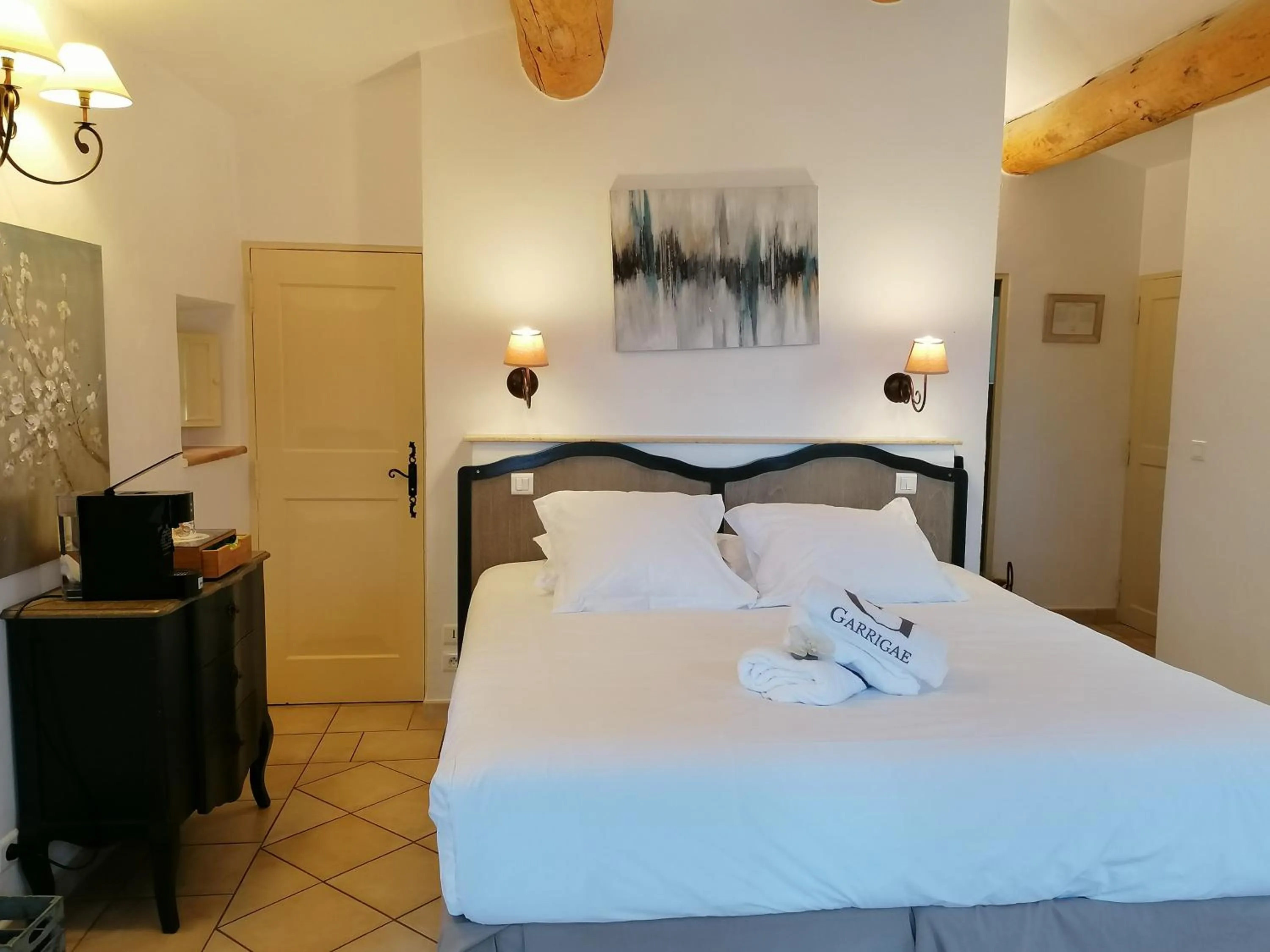 Bedroom, Bed in Garrigae Abbaye de Sainte Croix