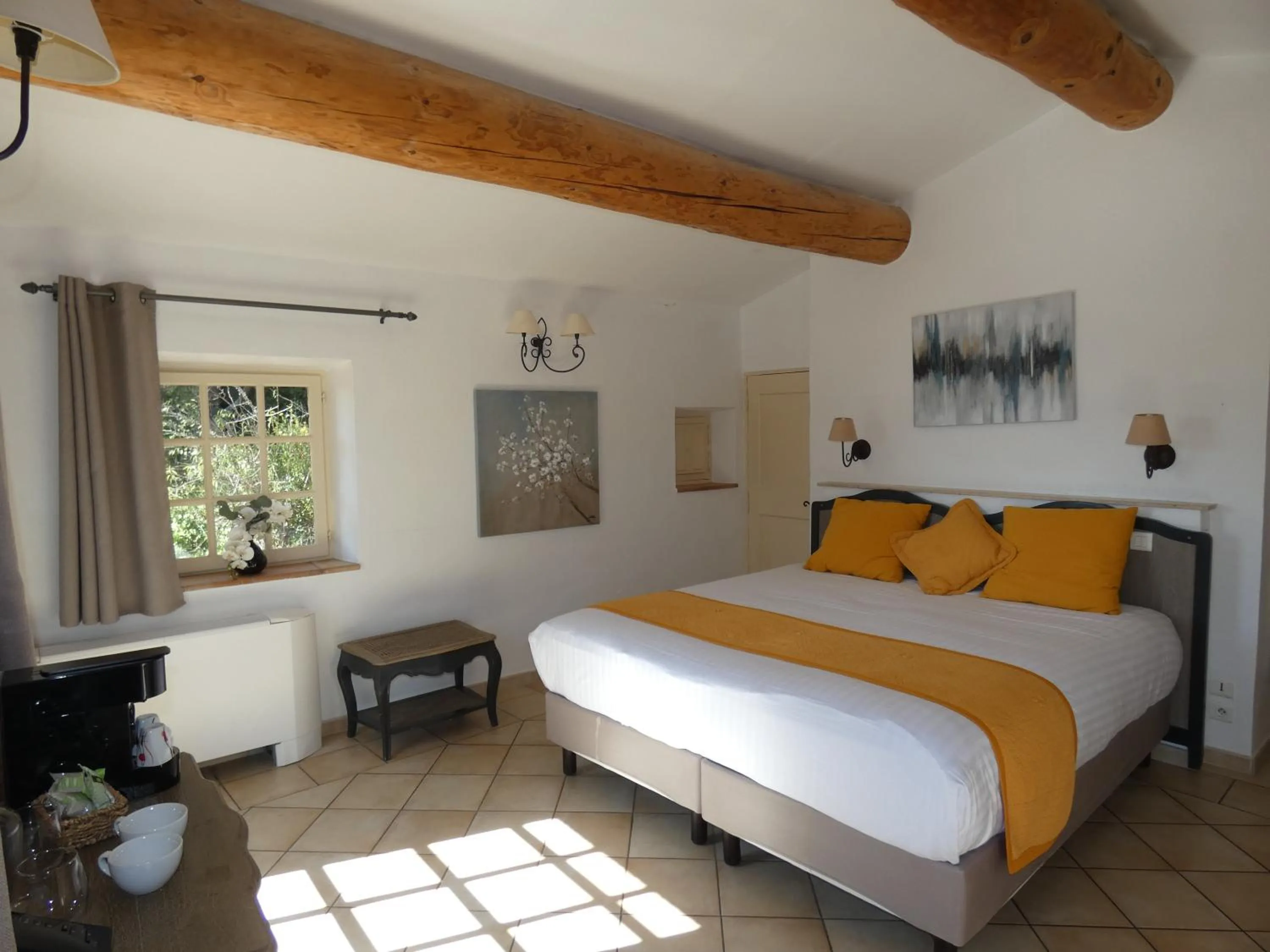Bedroom, Bed in Garrigae Abbaye de Sainte Croix