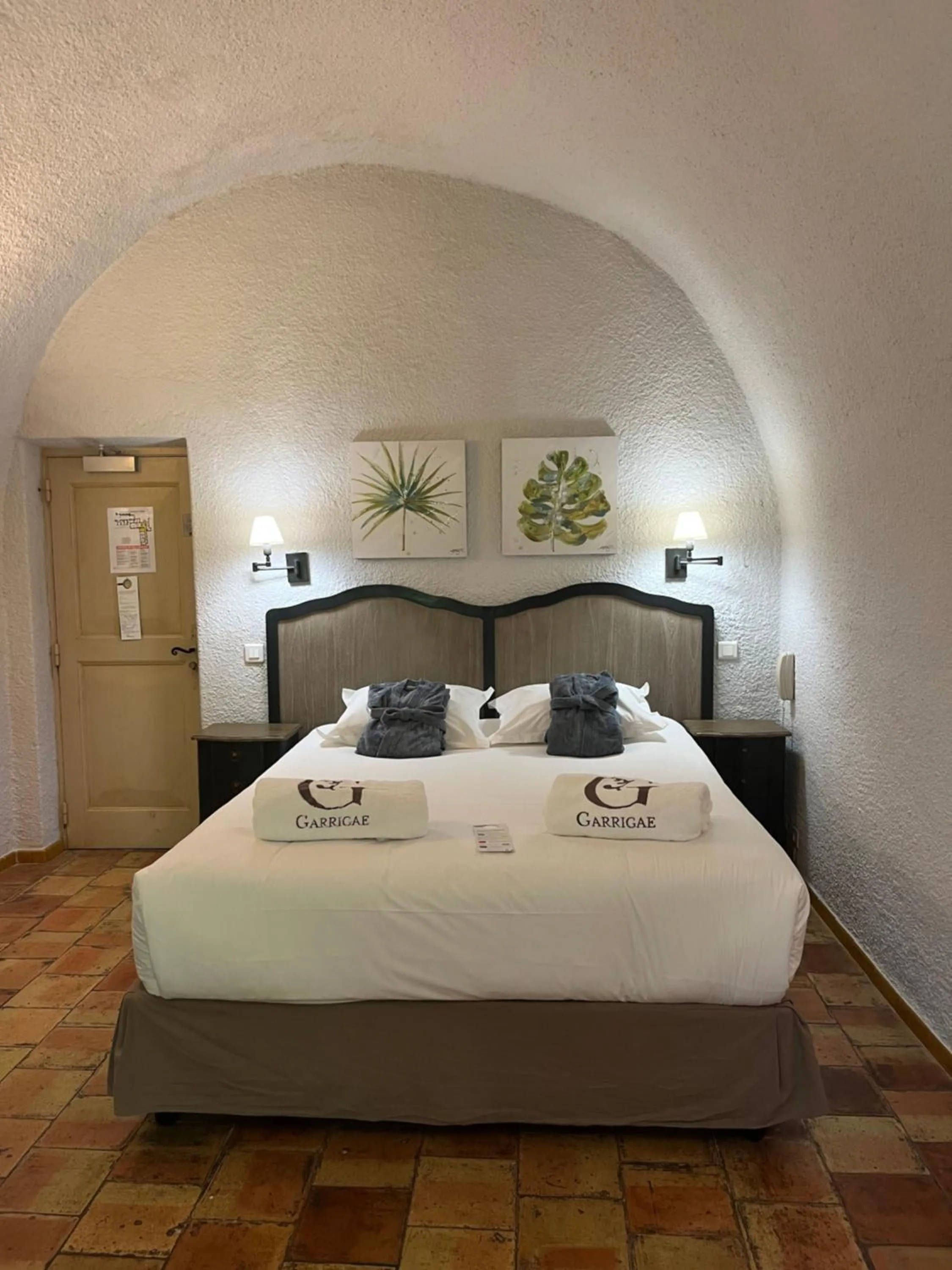 Bedroom, Bed in Garrigae Abbaye de Sainte Croix