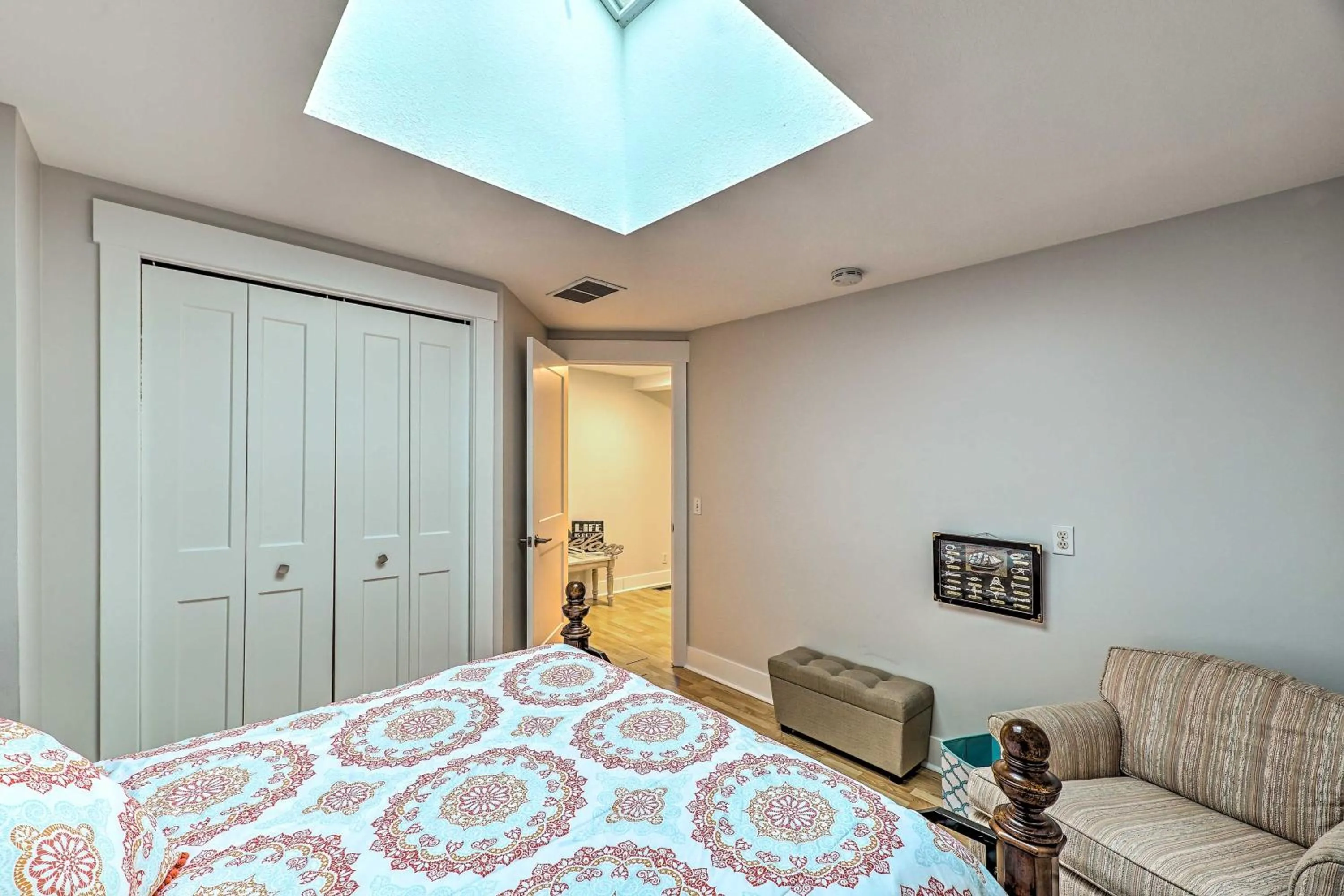 Bed in Downtown Grand Haven Apt Less Than 1 Mi to Lake Michigan