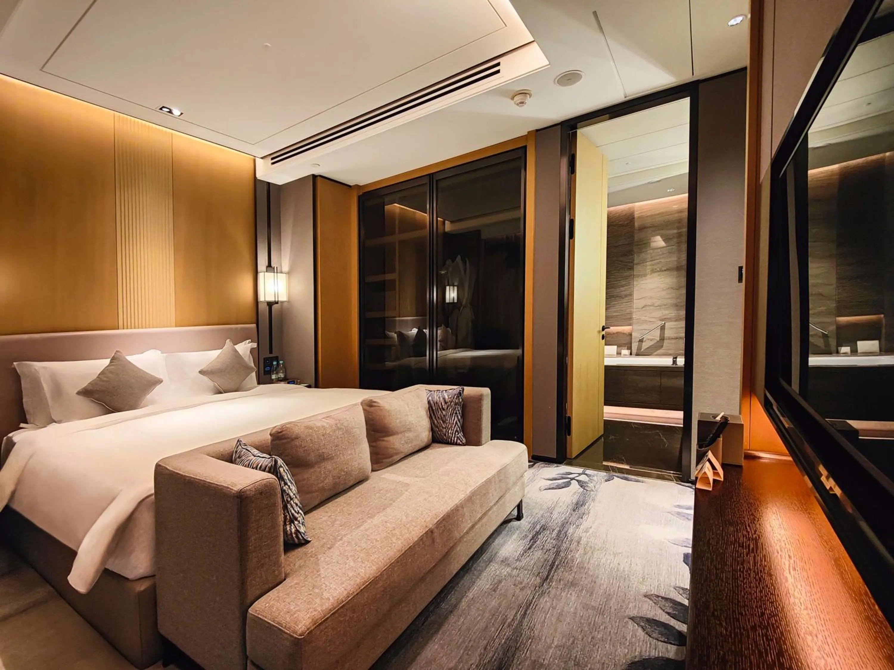Bedroom, Bed in Kempinski Residences Guangzhou