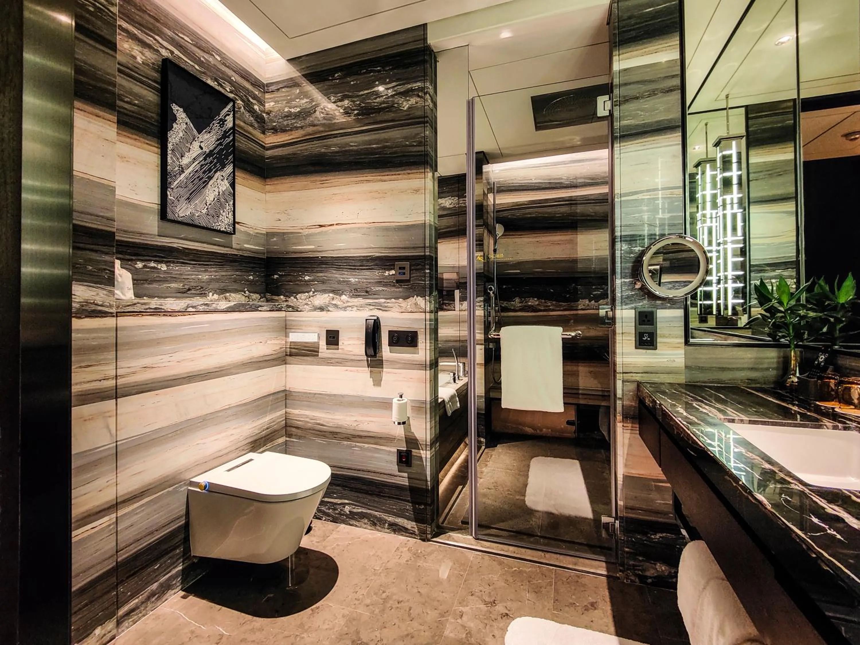 Toilet in Kempinski Residences Guangzhou