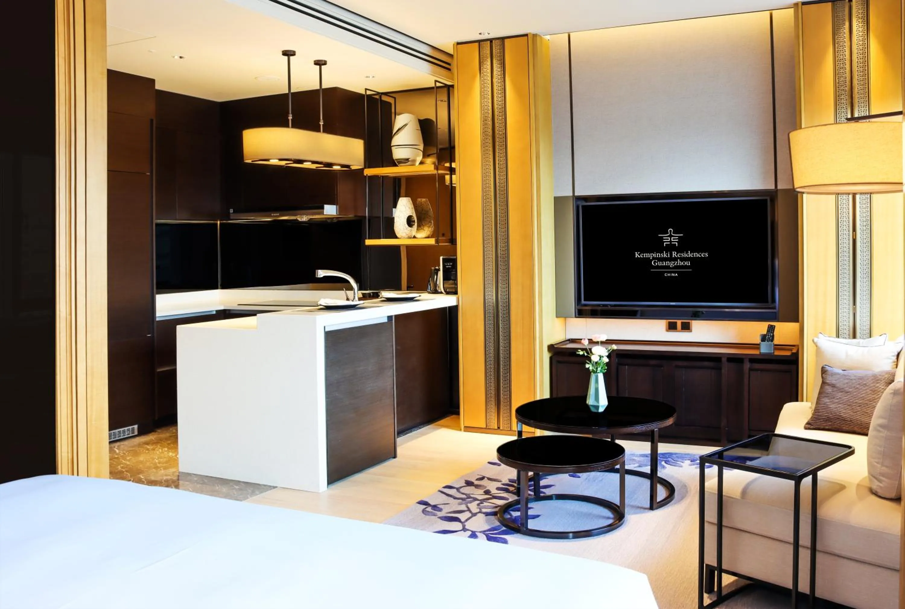 TV and multimedia in Kempinski Residences Guangzhou
