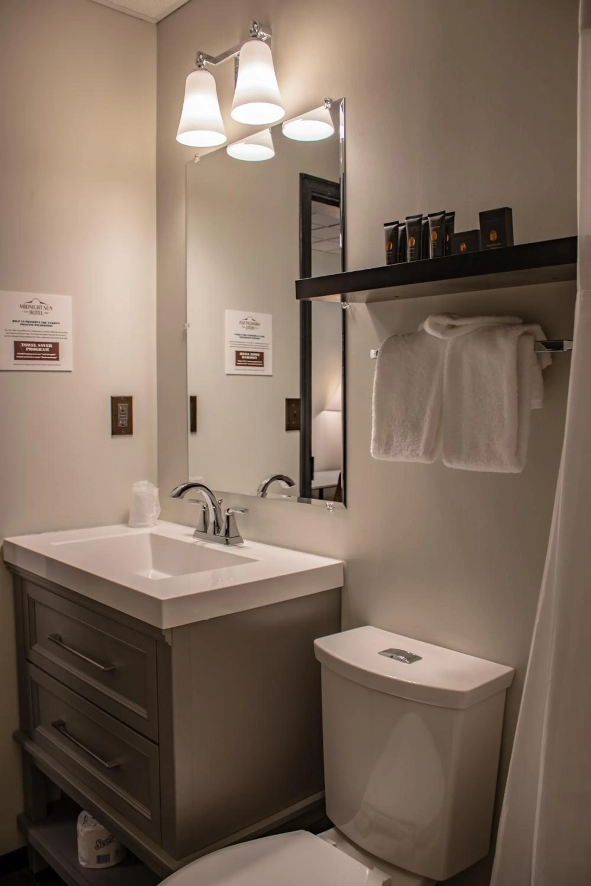 Toilet in Midnight Sun, a Coast Hotel