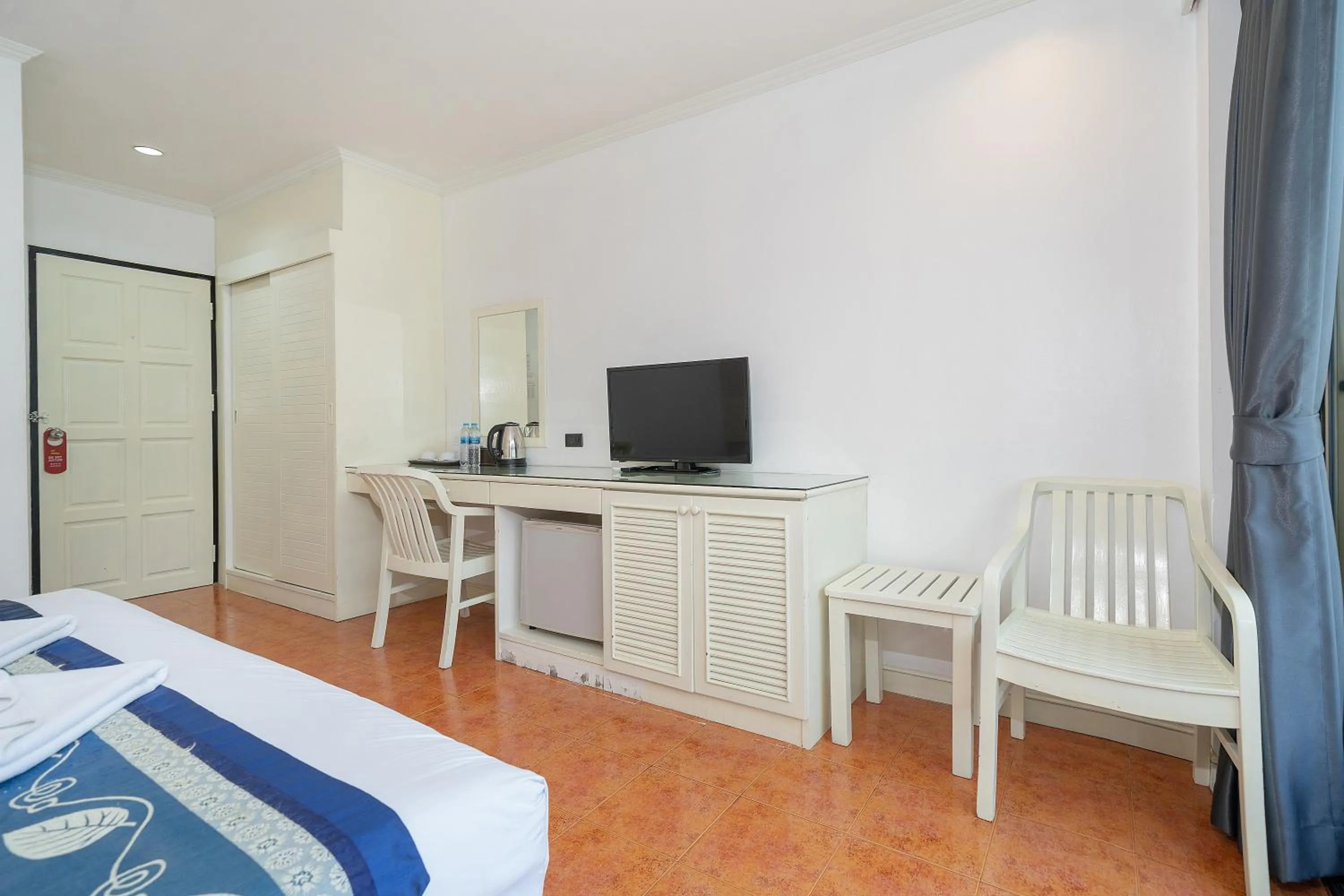 TV and multimedia, Bed in Patong Central Residence and Apartment