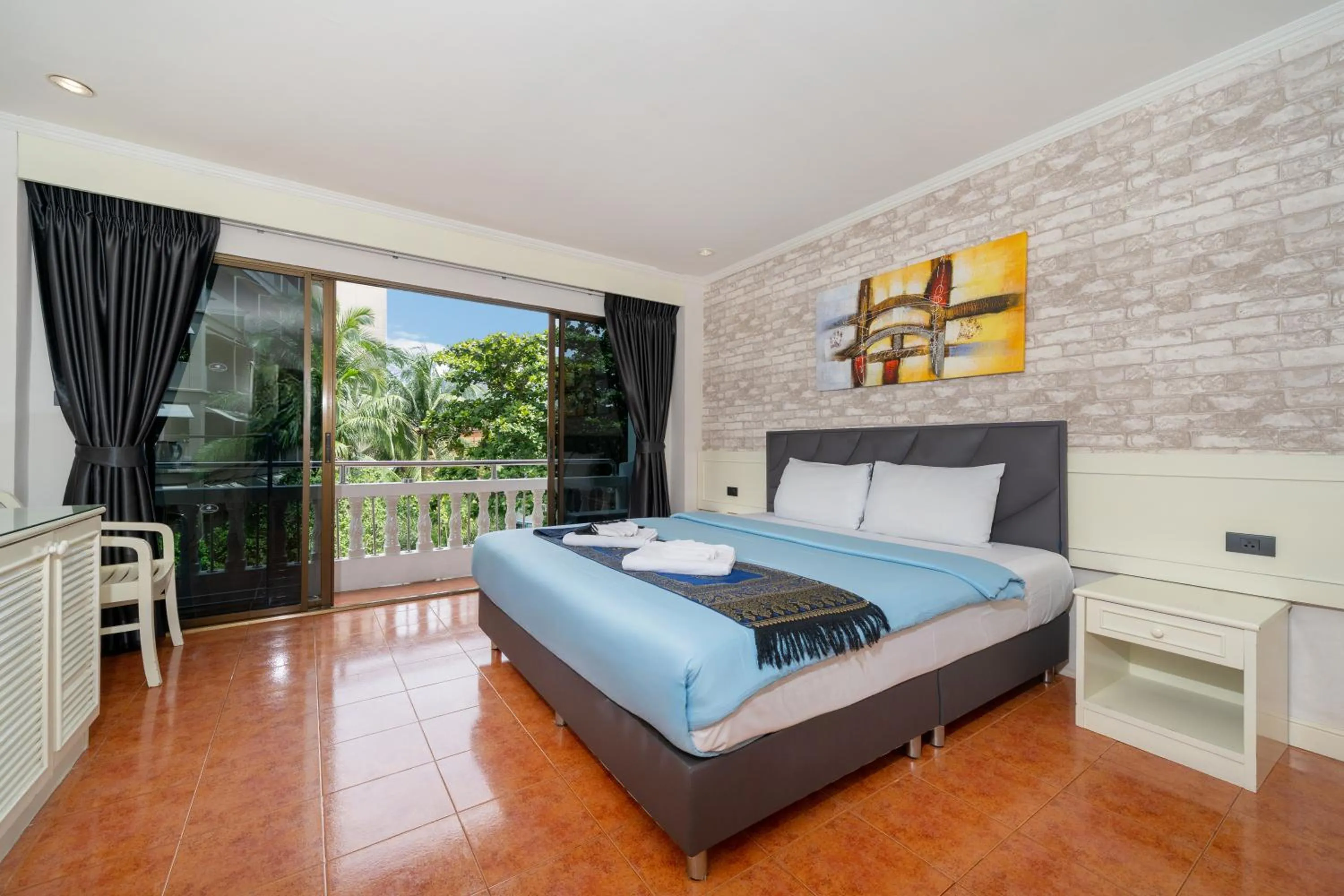 Bed in Patong Central Residence and Apartment