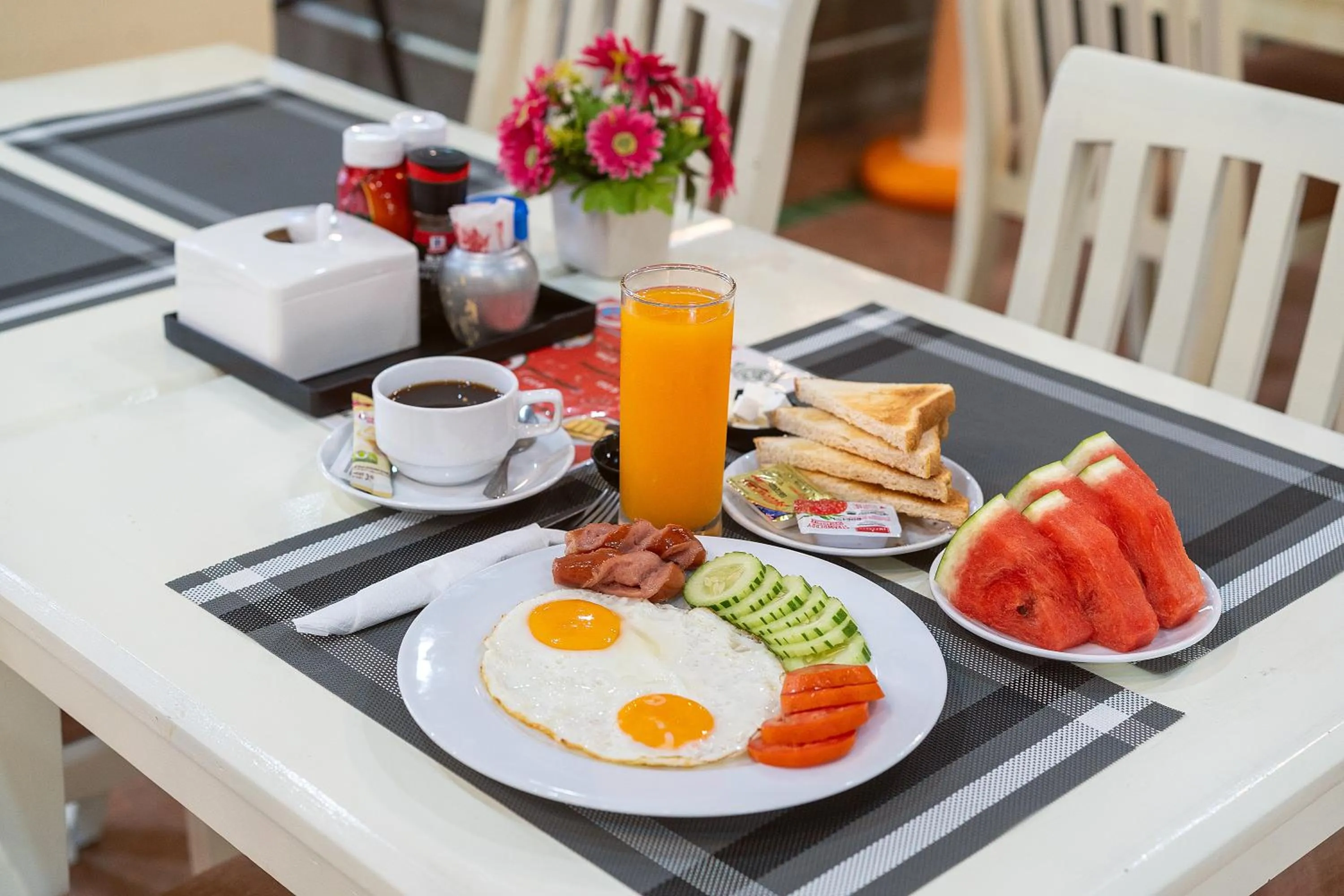 Food and drinks in Patong Central Residence and Apartment