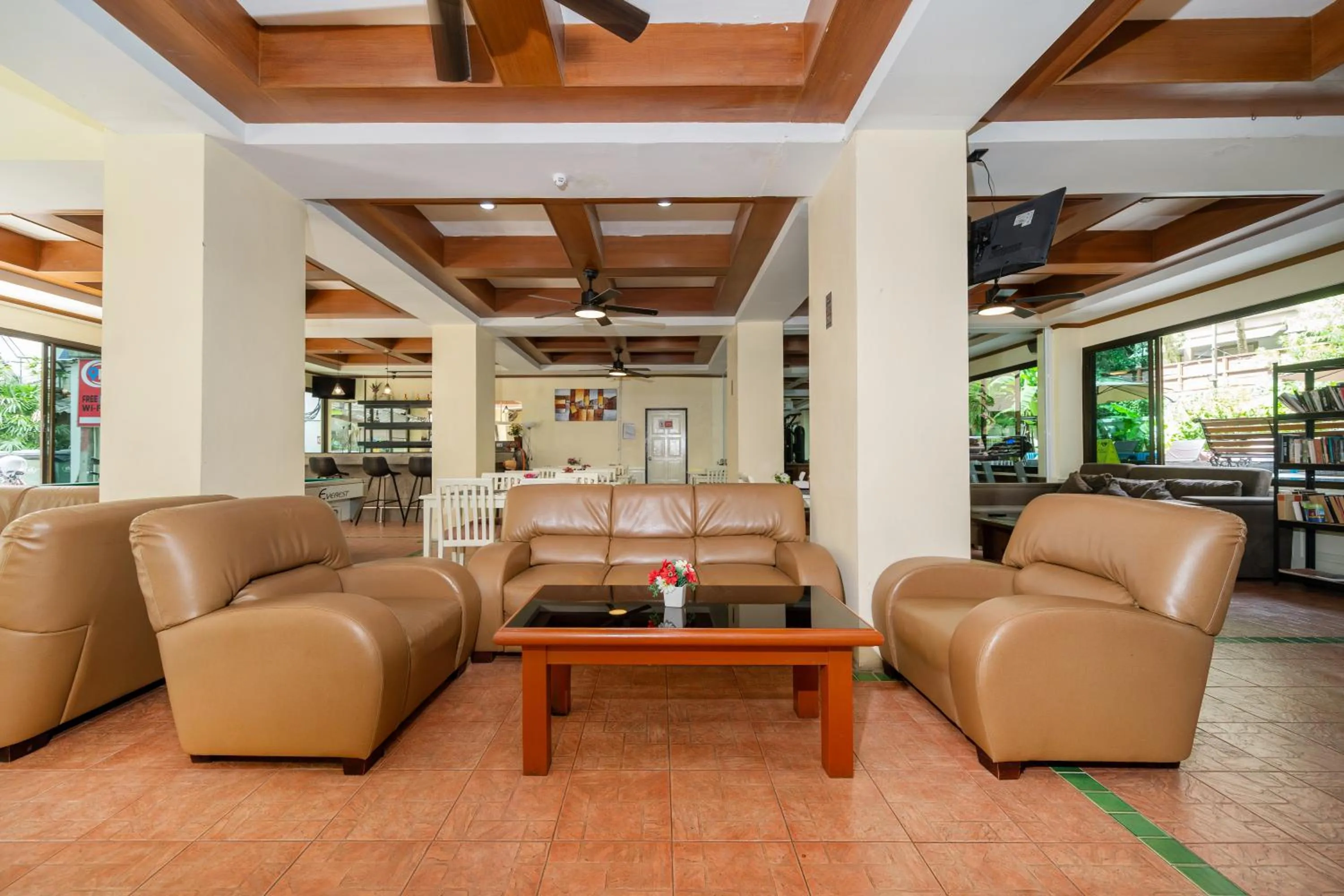 Lobby or reception in Patong Central Residence and Apartment