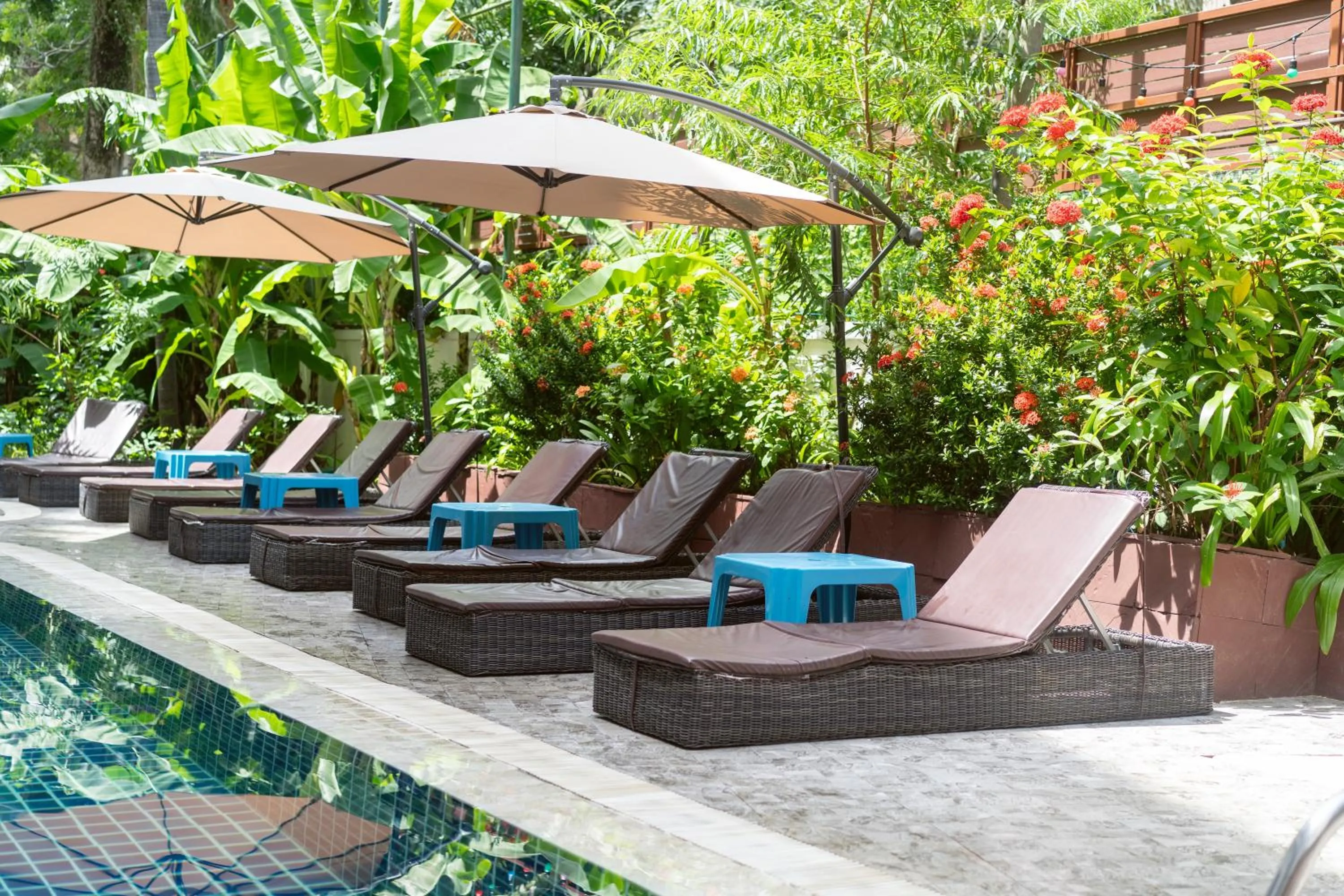 Swimming pool in Patong Central Residence and Apartment