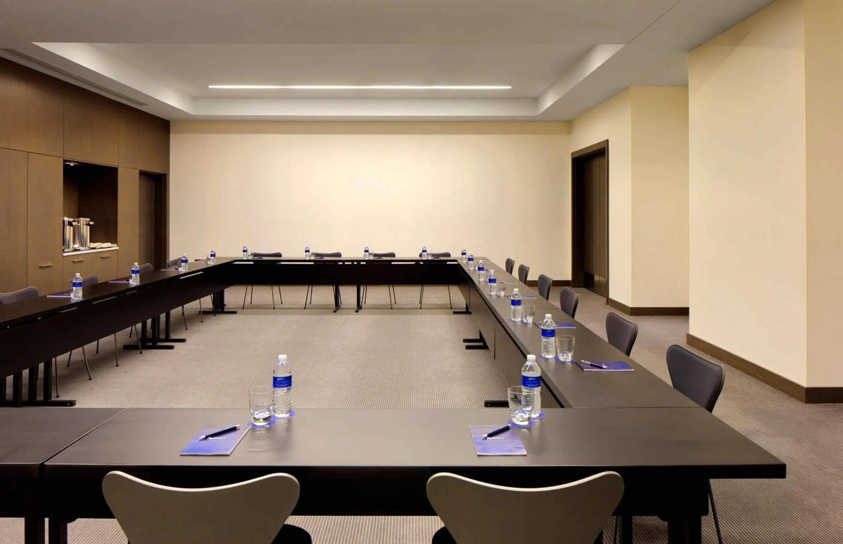 Meeting/conference room in Radisson Blu Mall of America