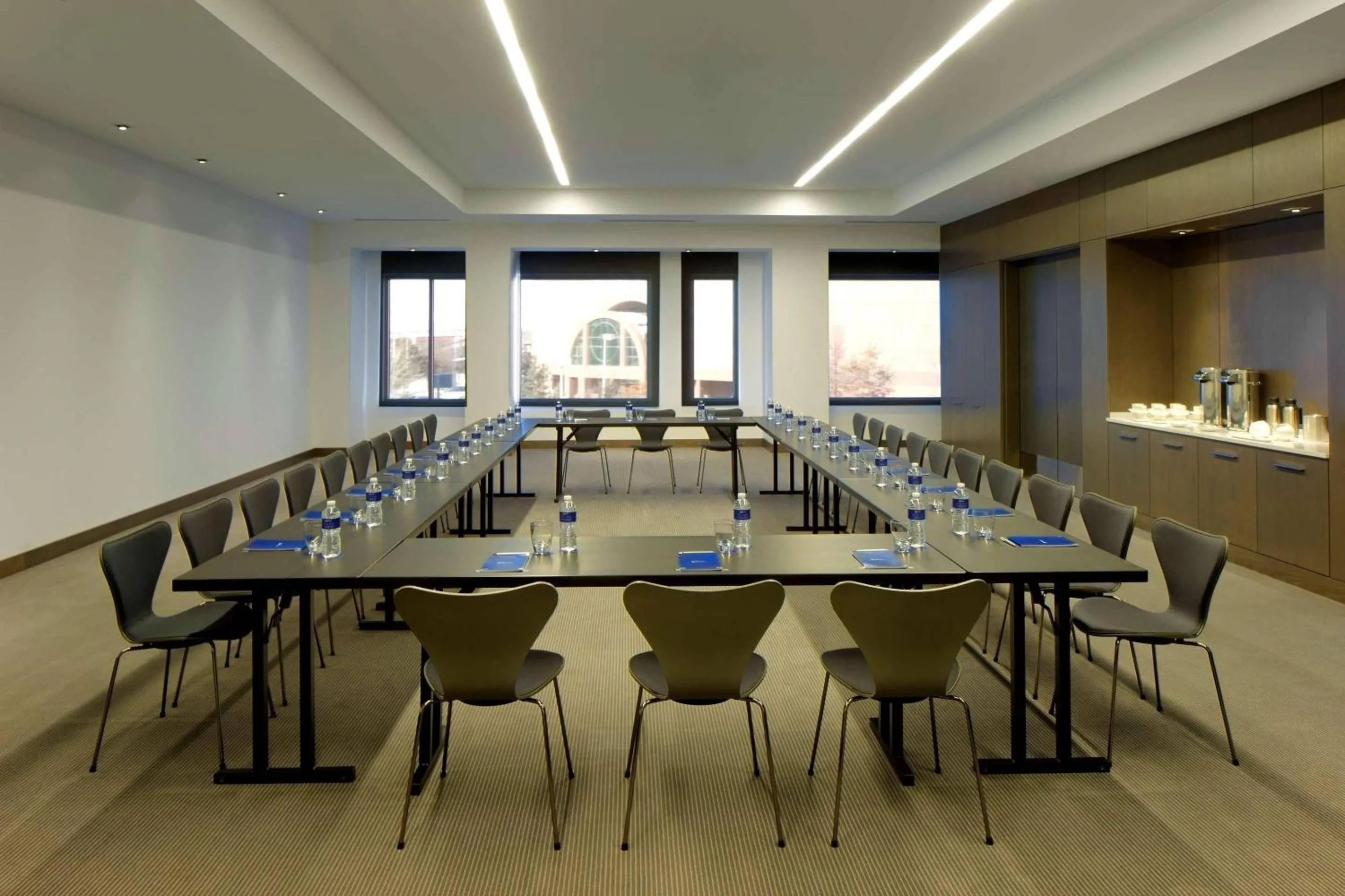 Meeting/conference room in Radisson Blu Mall of America