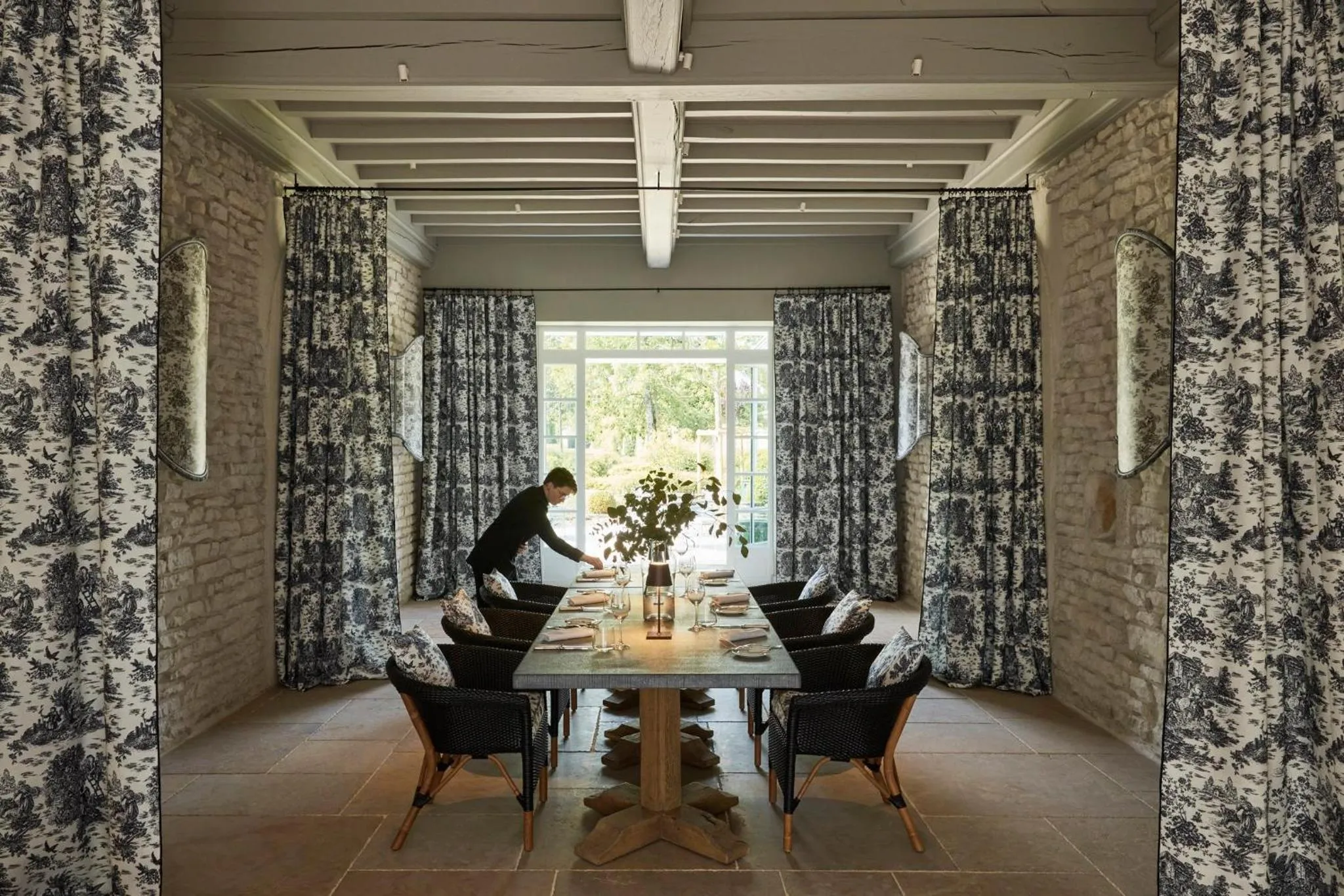 Restaurant/places to eat in COMO Le Montrachet