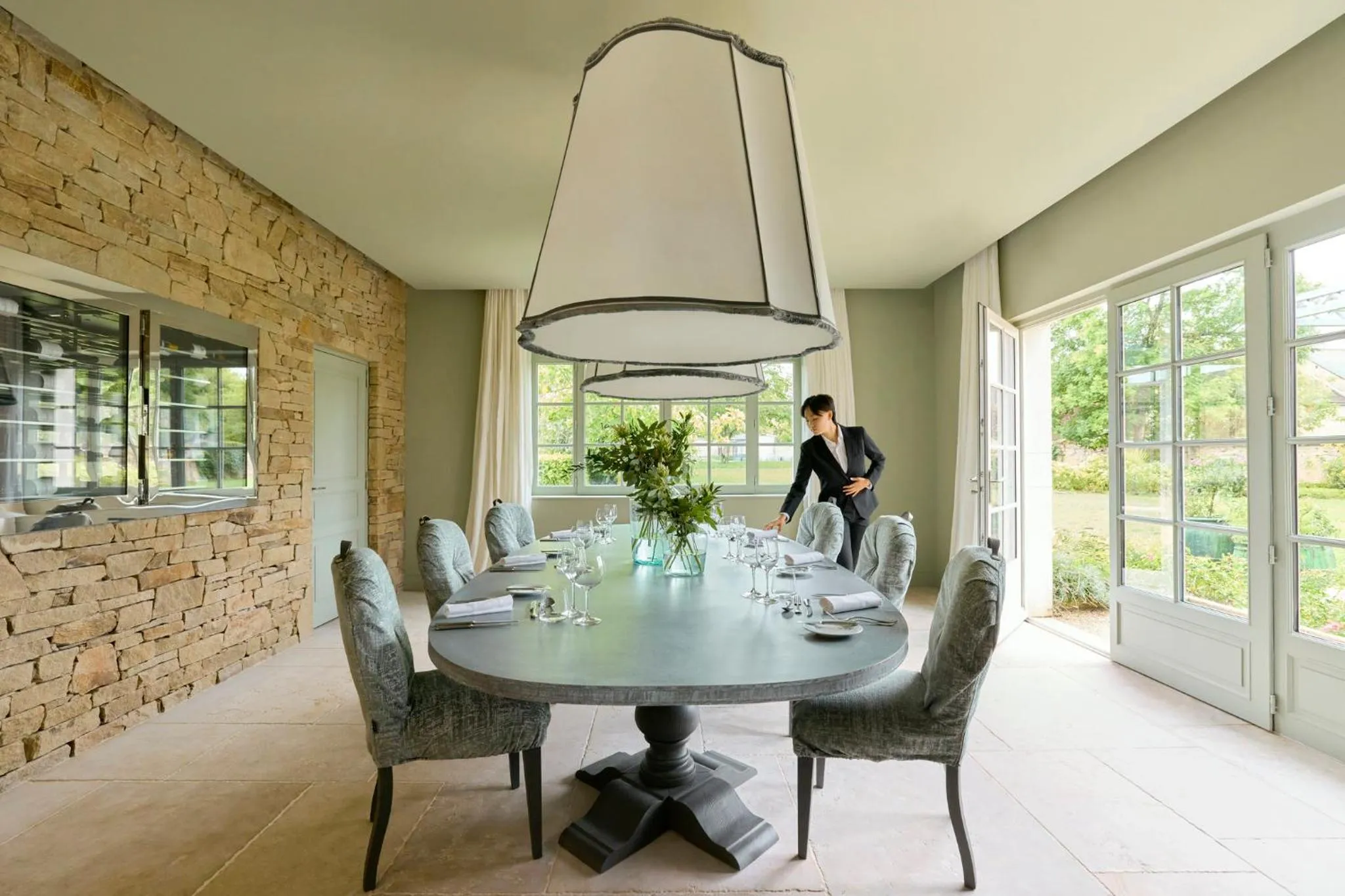 Restaurant/places to eat in COMO Le Montrachet