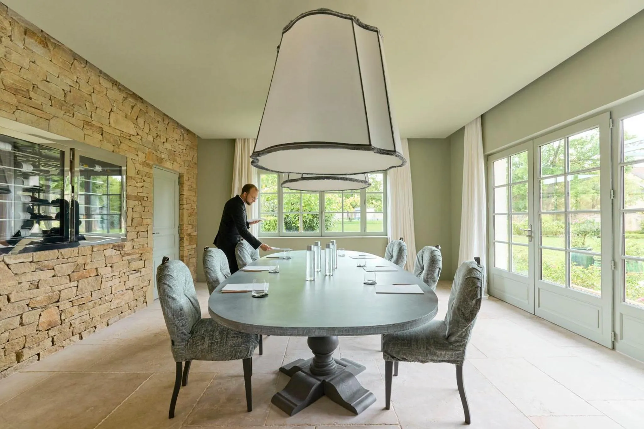 Restaurant/places to eat in COMO Le Montrachet