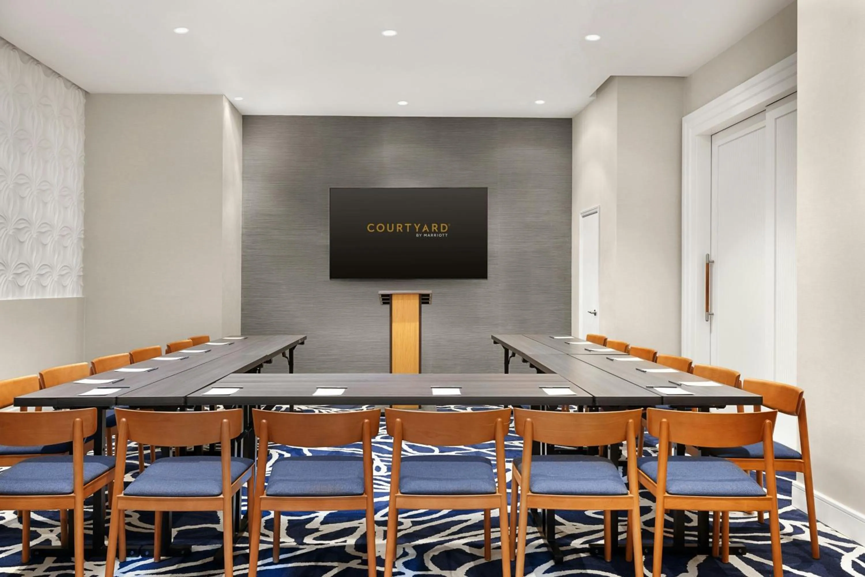 Meeting/conference room in Courtyard by Marriott New York Manhattan/Chelsea
