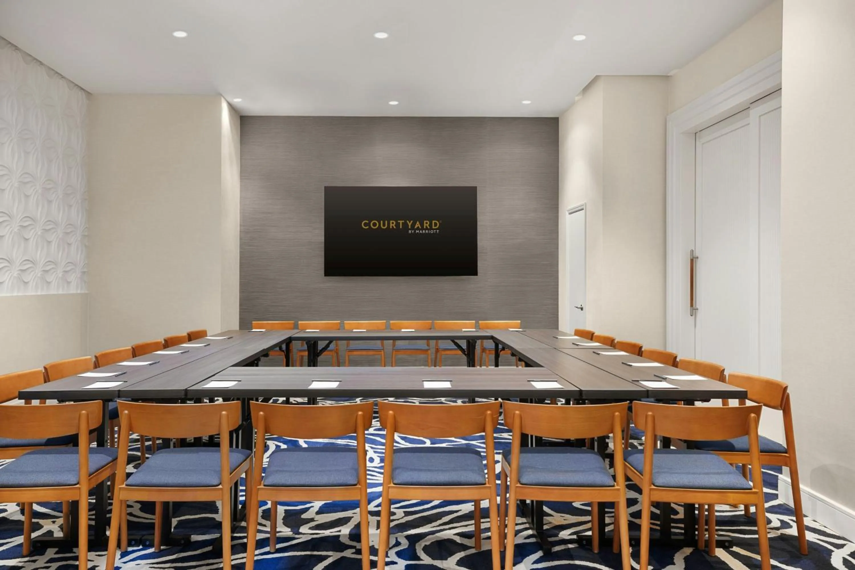 Meeting/conference room in Courtyard by Marriott New York Manhattan/Chelsea