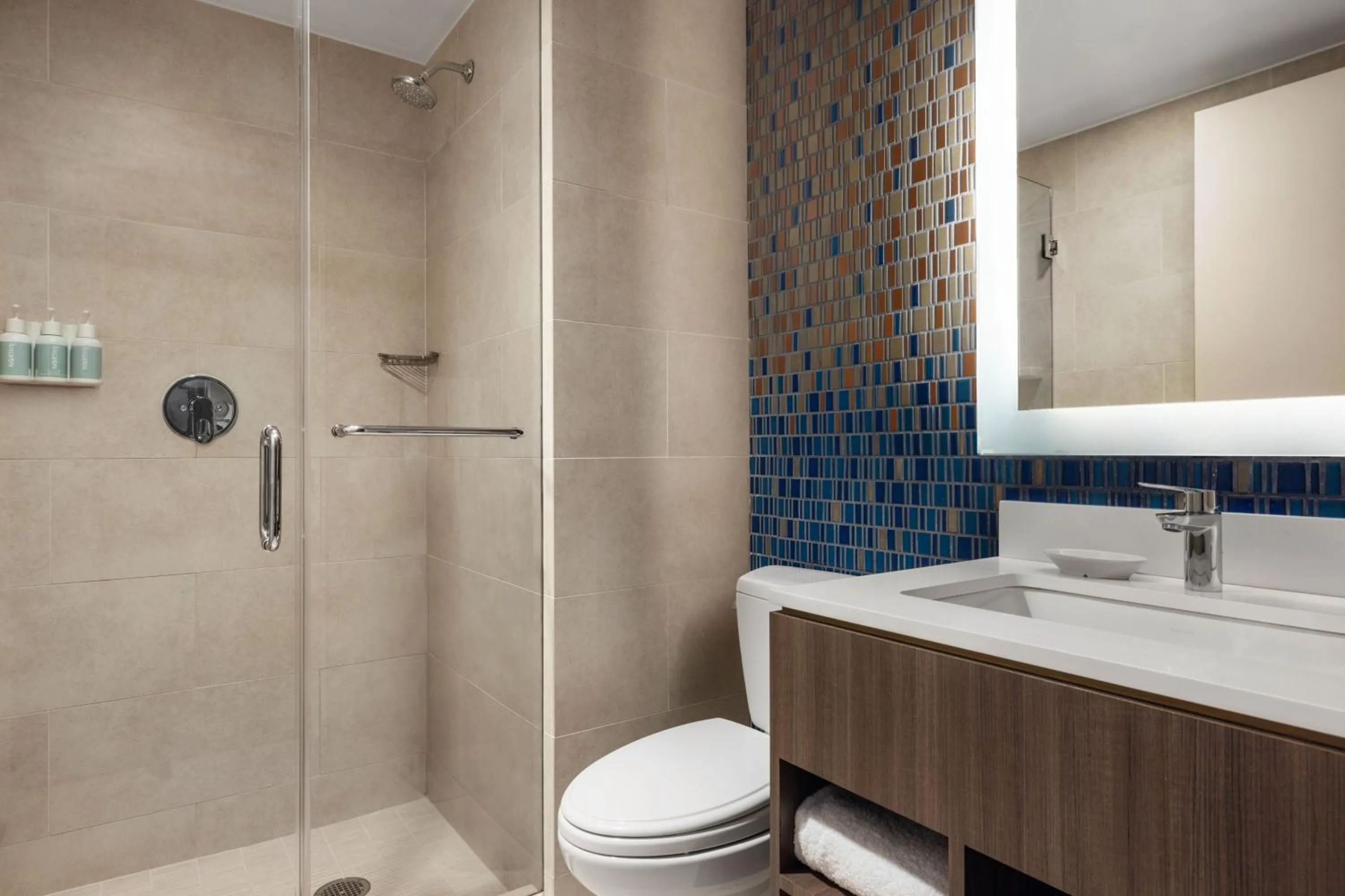 Bathroom in Courtyard by Marriott New York Manhattan/Chelsea