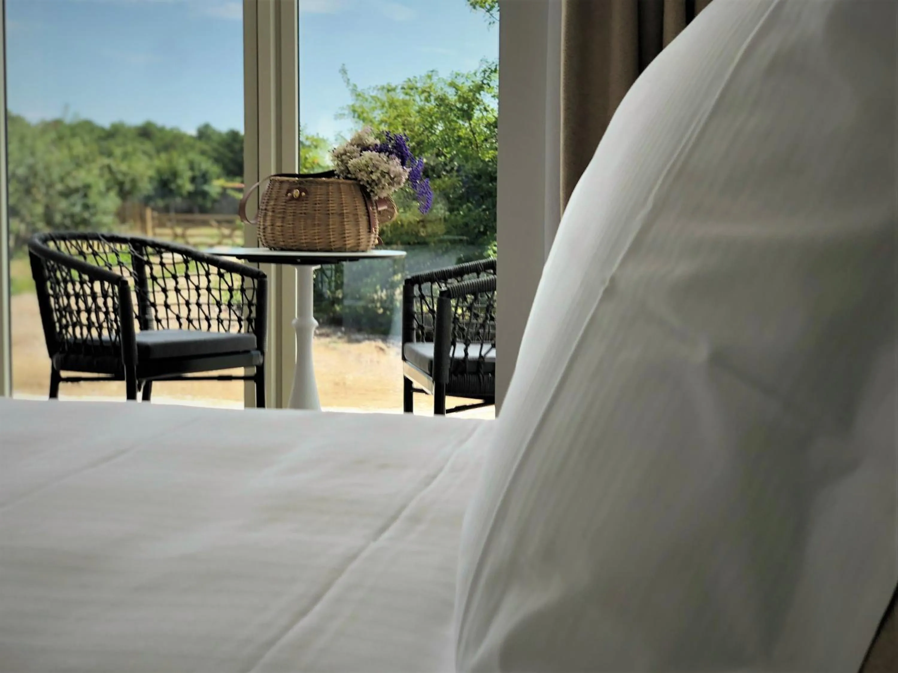 Bed in Eco-Domaine La Fontaine - HOTEL-SPA - 300 m Plage de la Fontaine aux Bretons