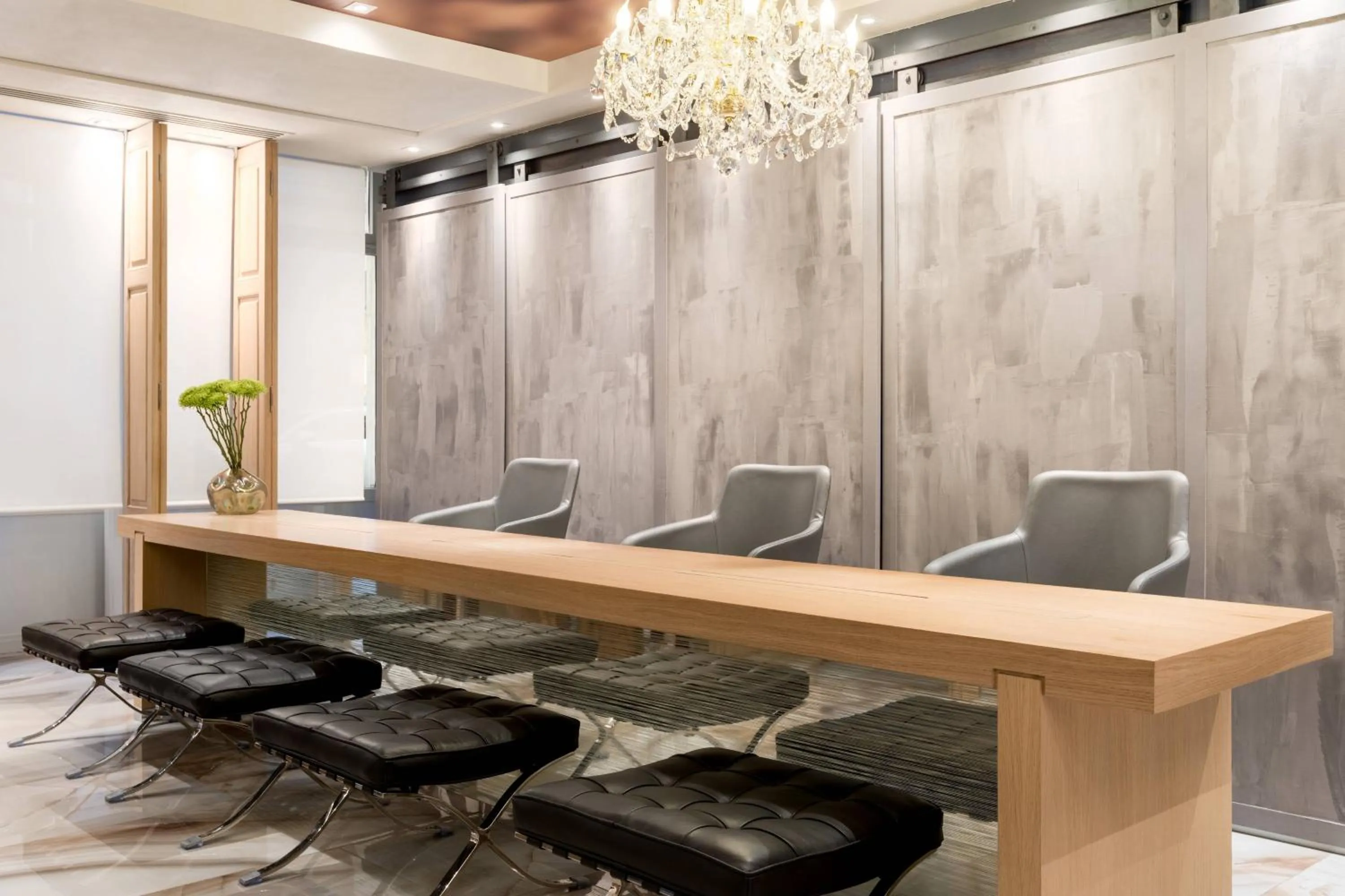 Lobby or reception in Renaissance Paris Vendome Hotel