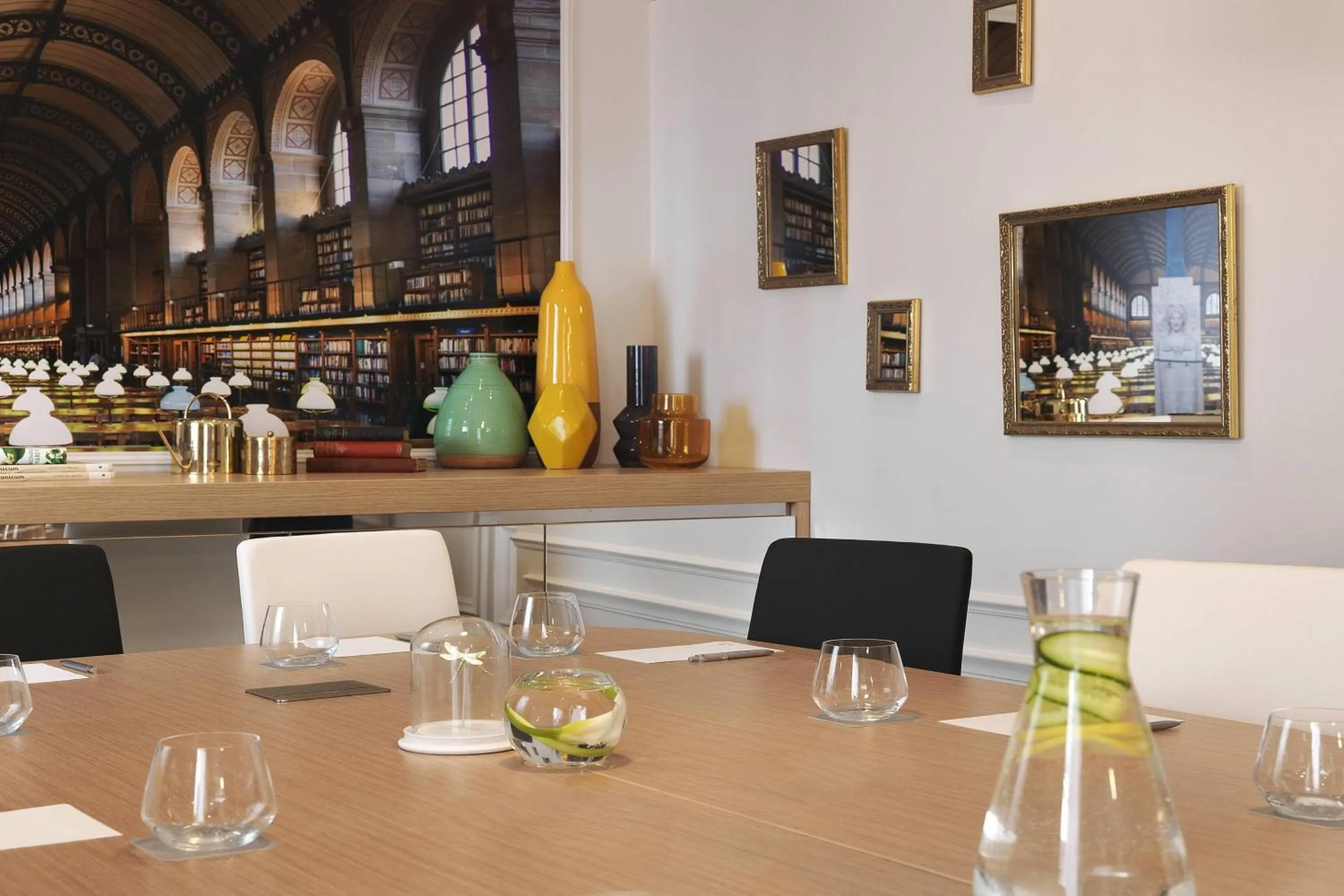 Meeting/conference room in Renaissance Paris Vendome Hotel