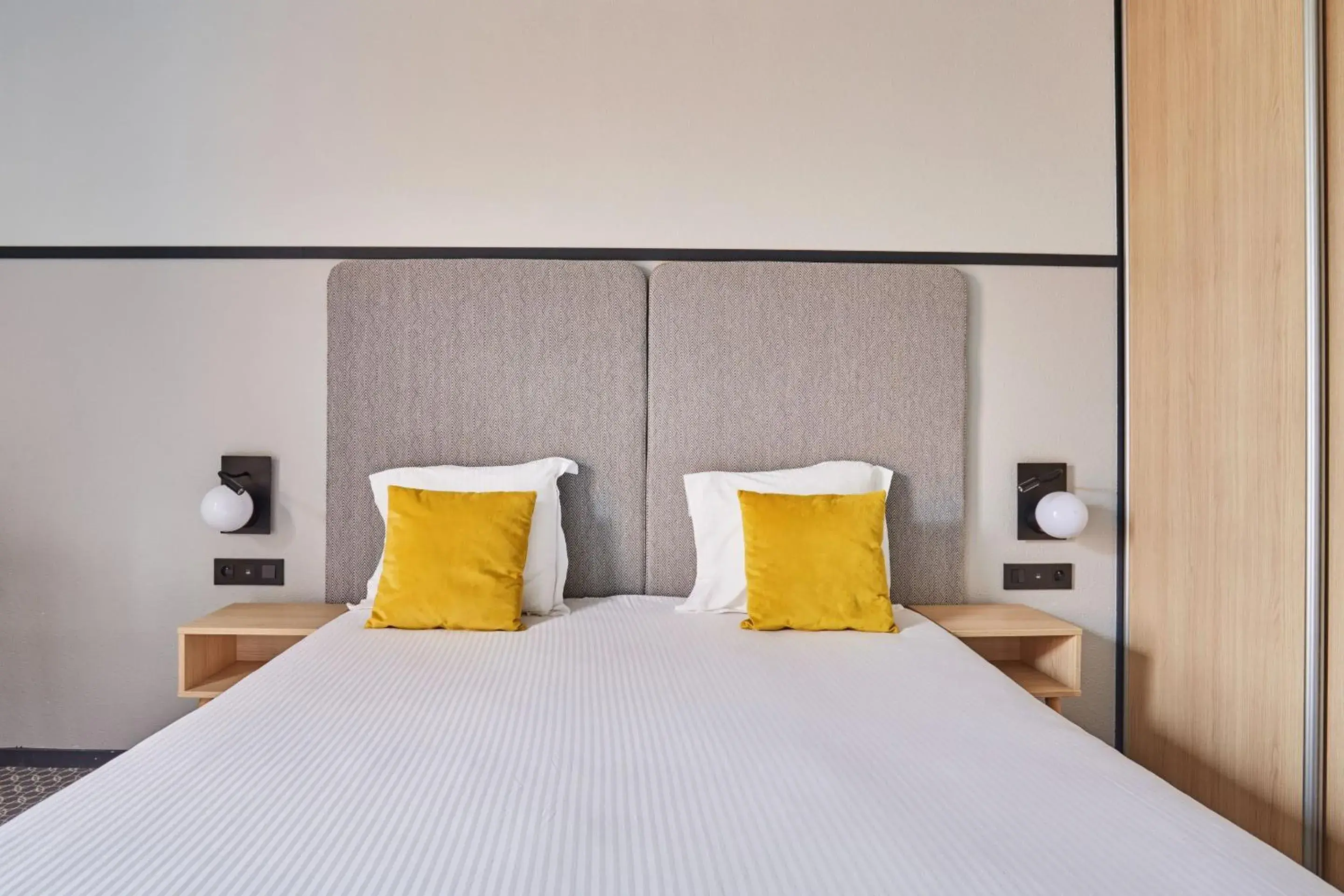 Bed in Appart'hôtel Odalys City - Bioparc Lyon Est Bed in Appart'hôtel Odalys City - Bioparc Lyon Est