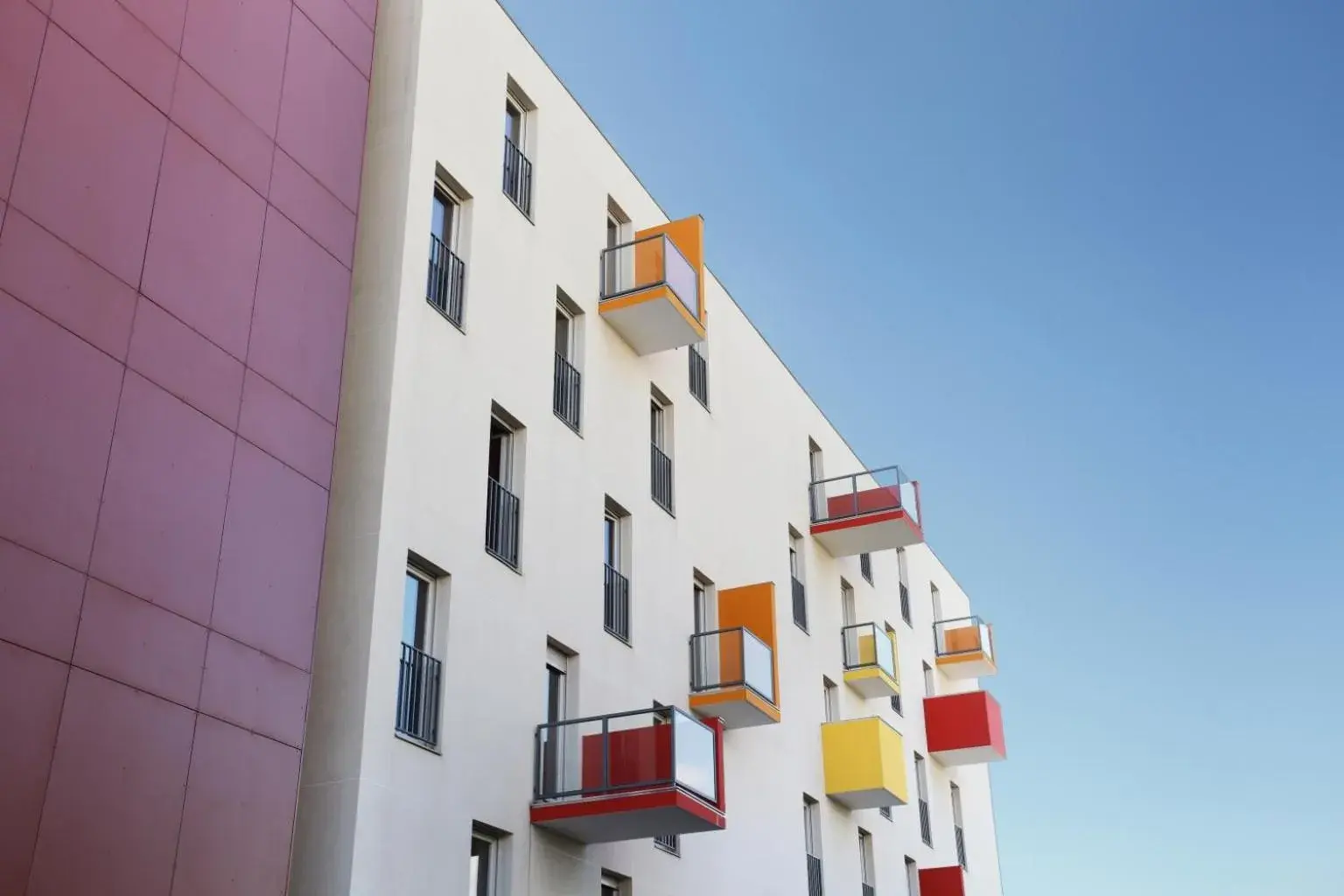 Facade/entrance in Appart'hôtel Odalys City - Bioparc Lyon Est Facade/entrance in Appart'hôtel Odalys City - Bioparc Lyon Est