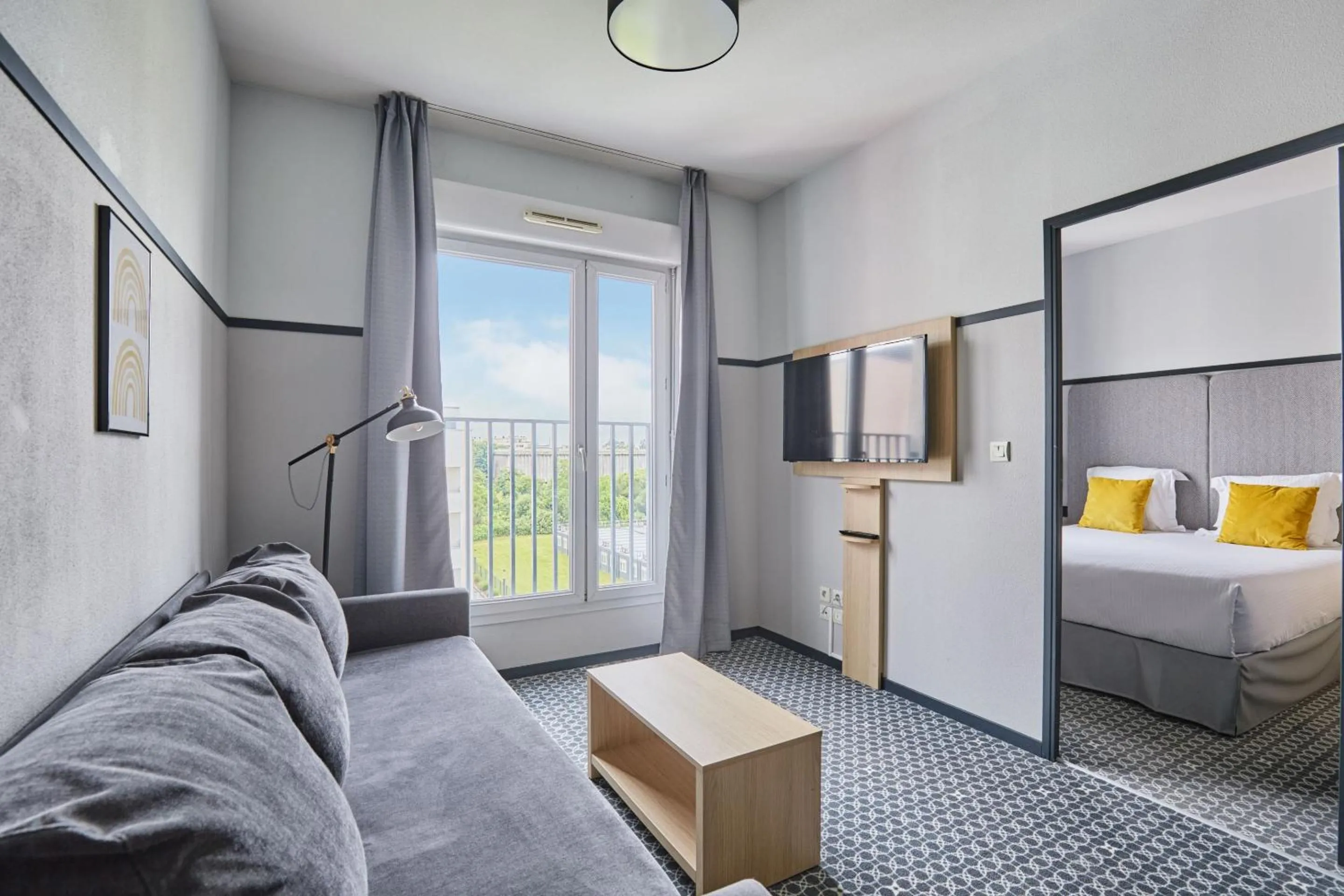 TV and multimedia, Bed in Appart'hôtel Odalys City - Bioparc Lyon Est