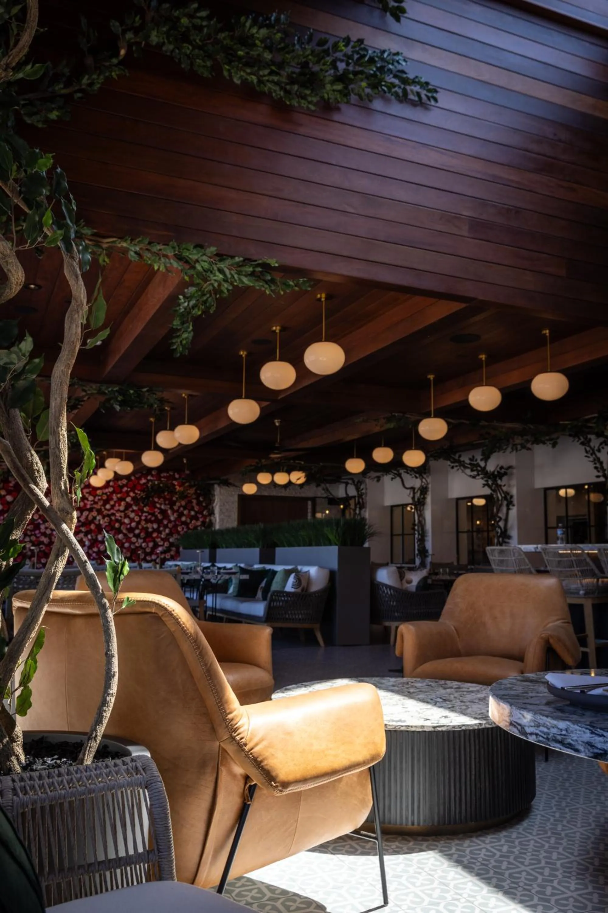 Restaurant/places to eat in Palm Garden Hotel