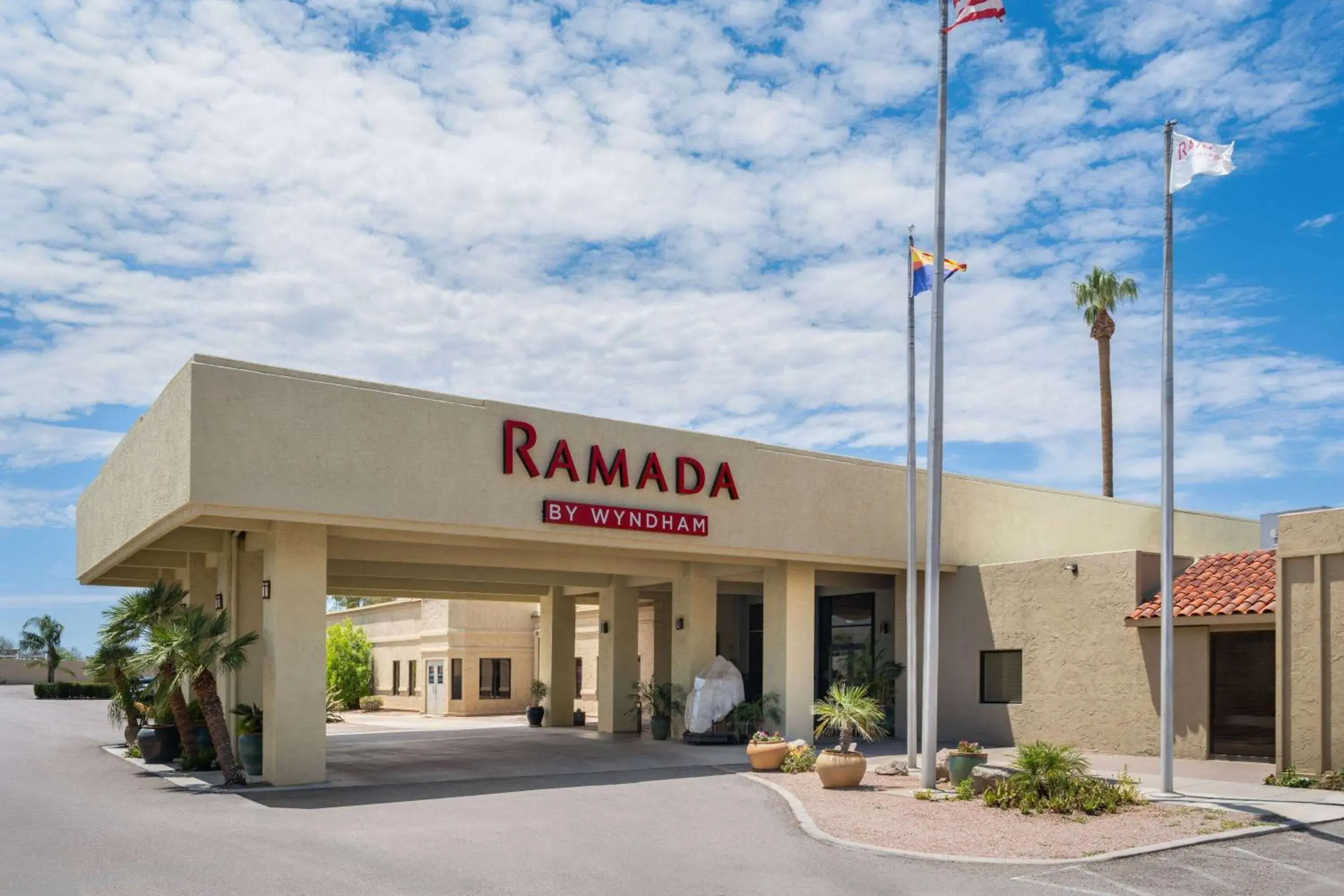 Property building in Ramada by Wyndham Tucson Property building in Ramada by Wyndham Tucson