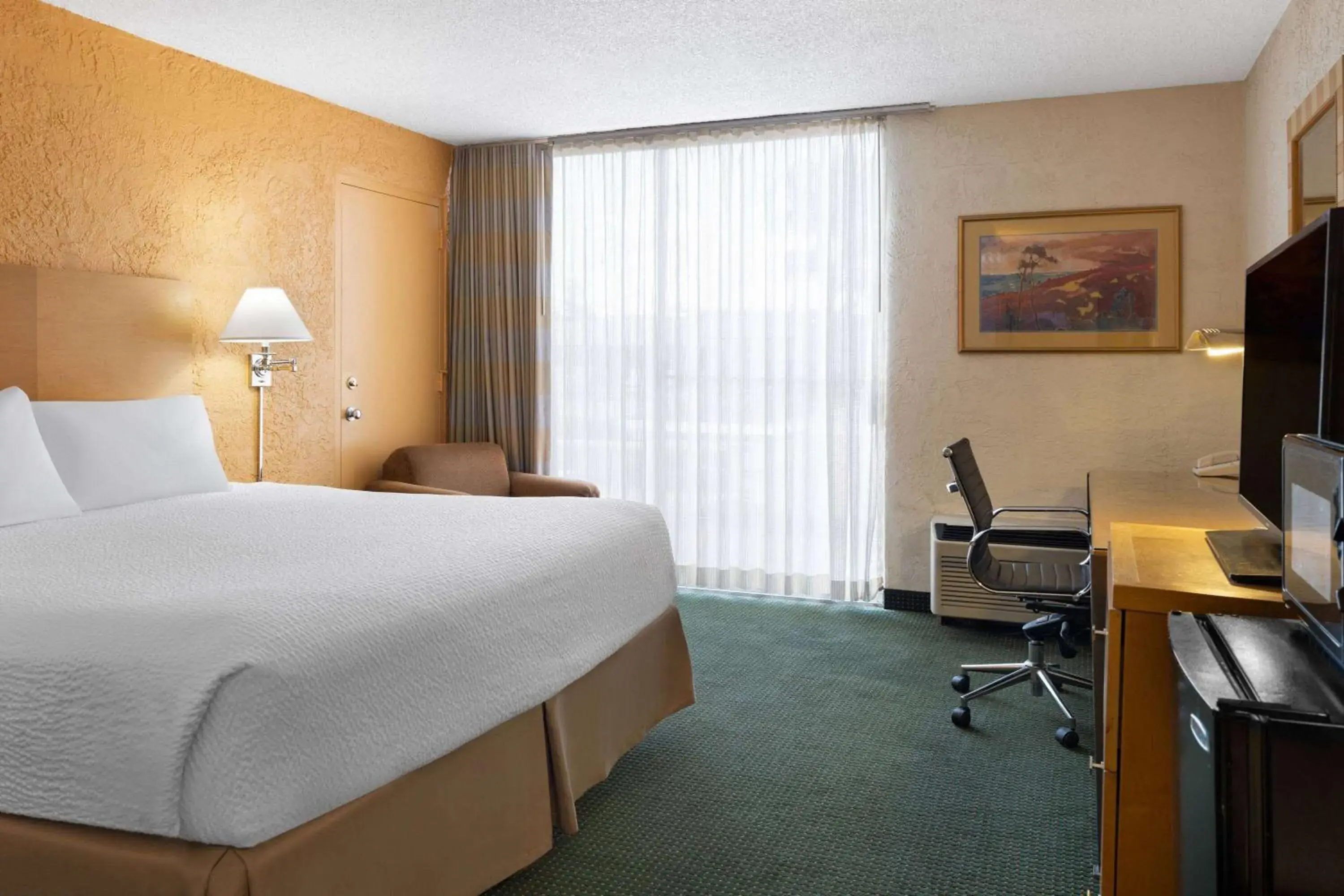 Photo of the whole room, Bed in Ramada by Wyndham Tucson Photo of the whole room, Bed in Ramada by Wyndham Tucson
