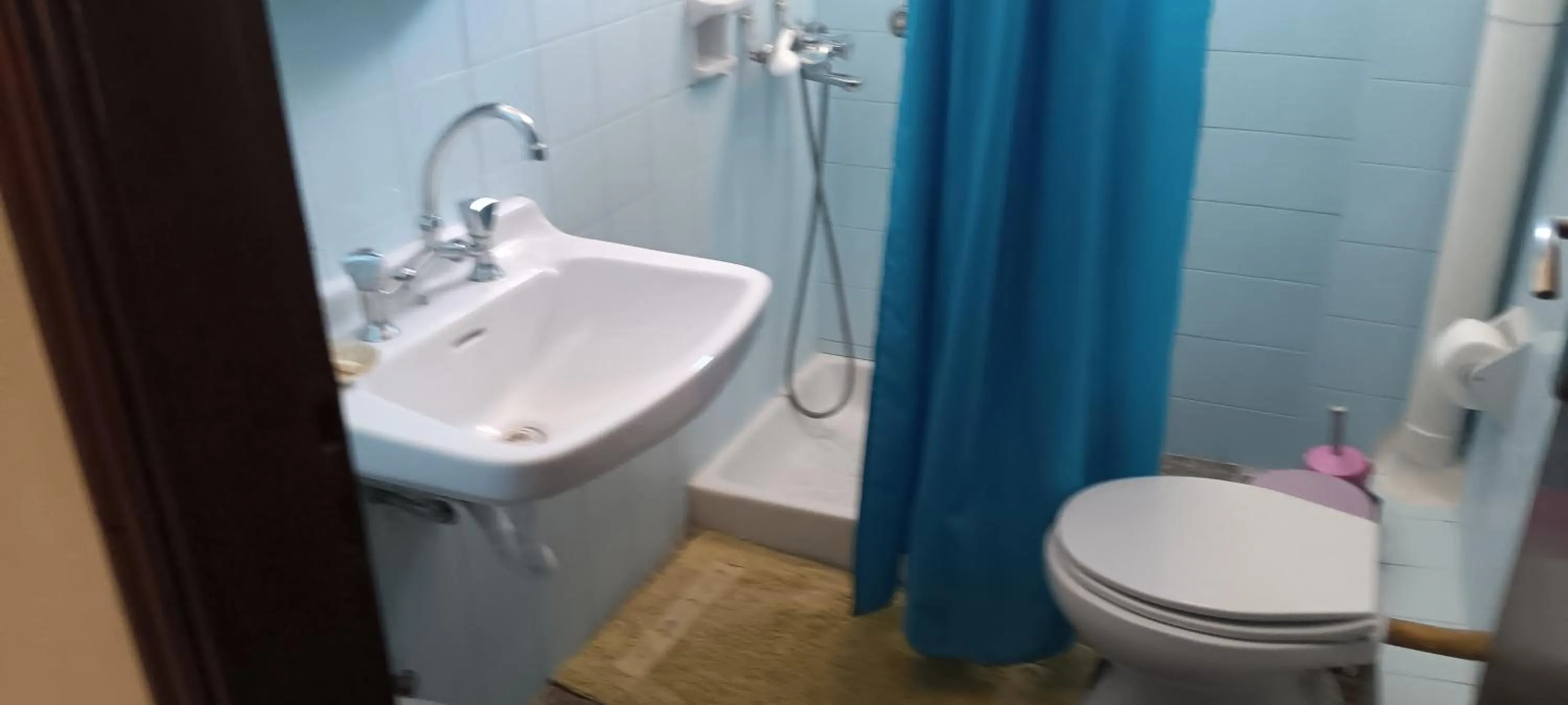 Bathroom in Hotel zakros rooms-restaurant