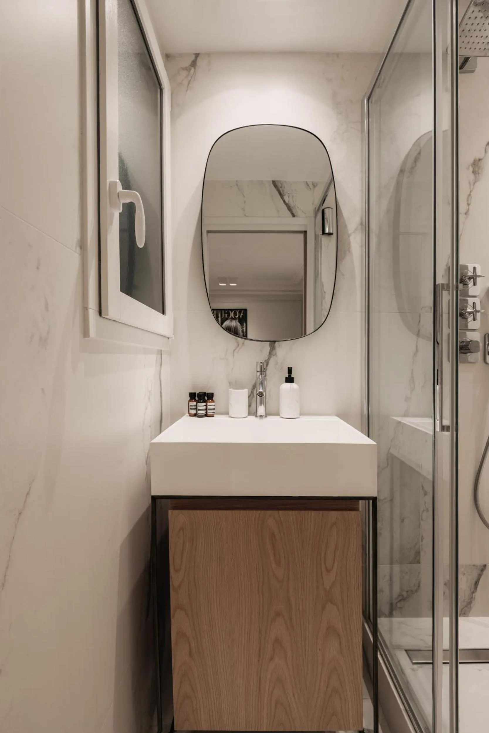 Bathroom in HIGHSTAY - Luxury Serviced Apartments - Louvre-Rivoli