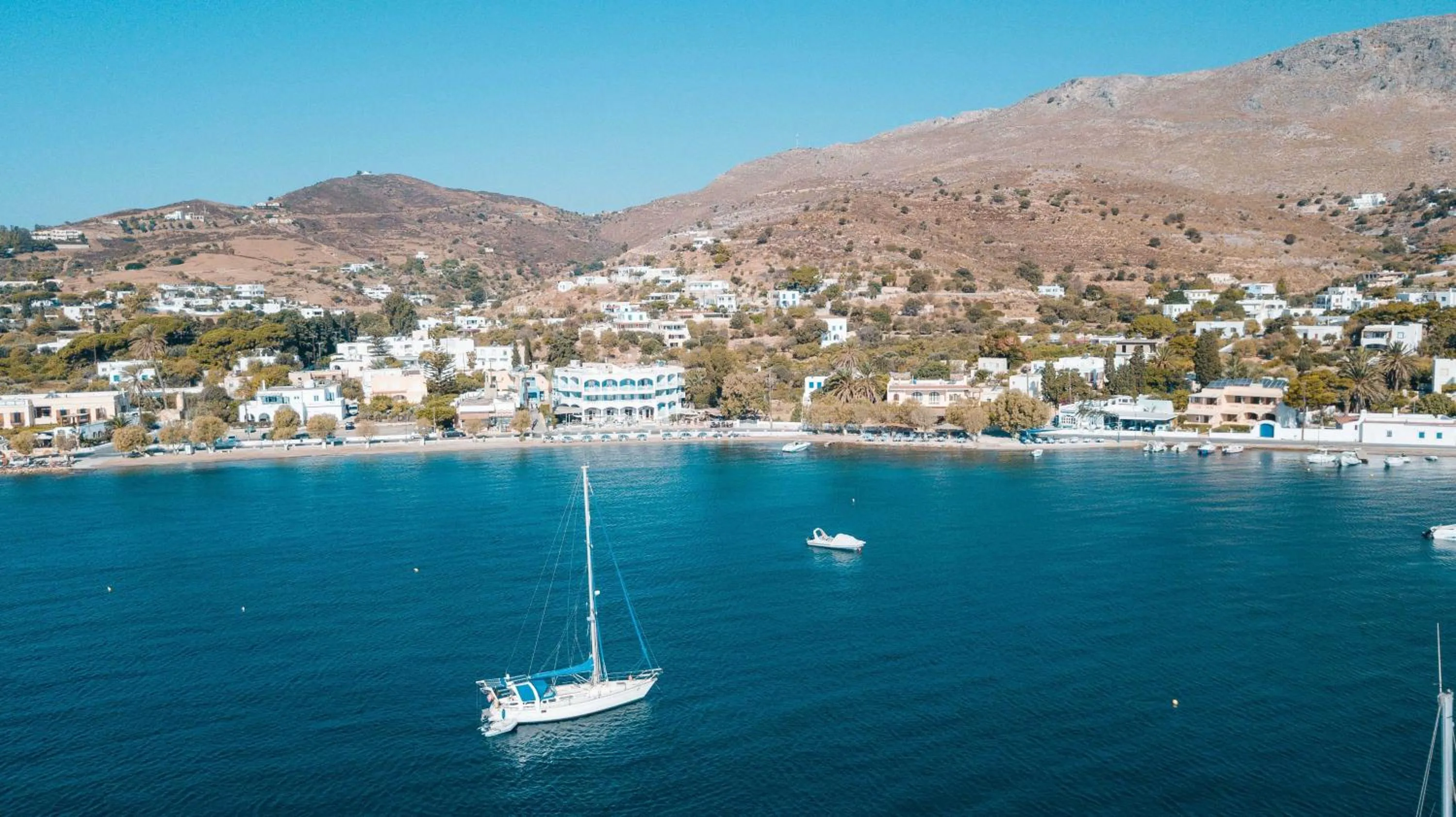 Communal lounge/ TV room in Alea Mare Hotel