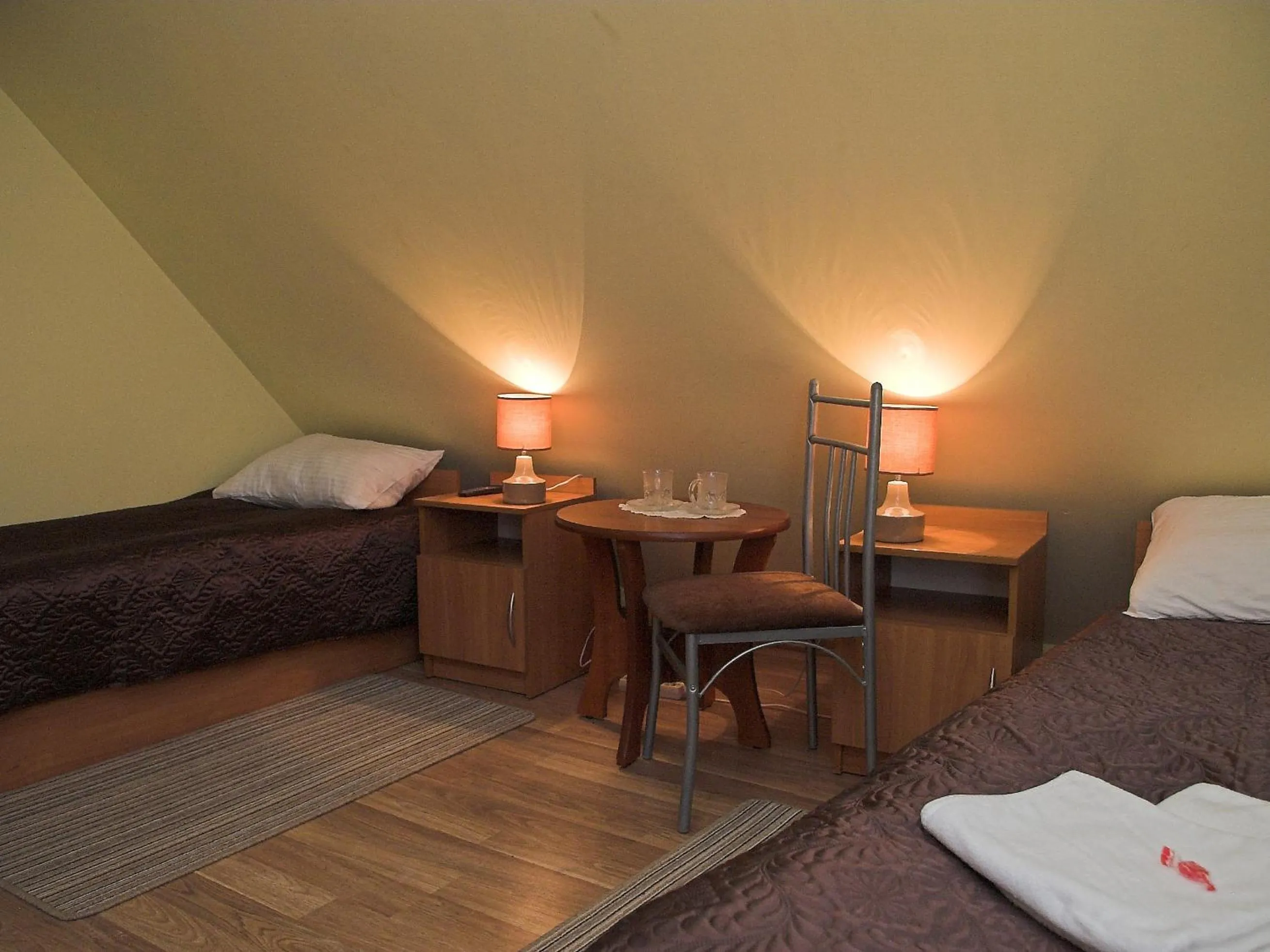 Night, Bed in Willa Luna