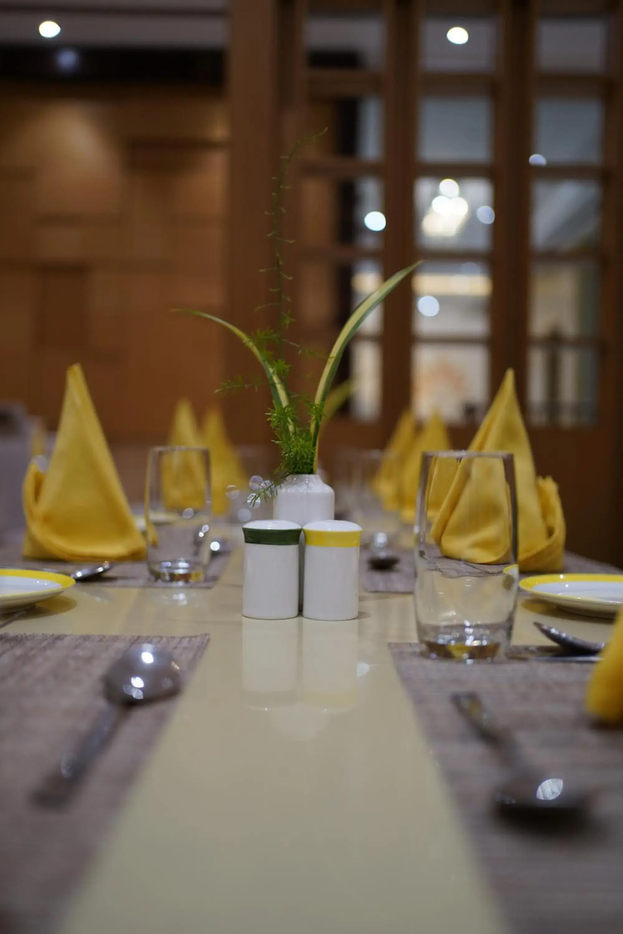 Restaurant/places to eat in Babylon Capital Restaurant/places to eat in Babylon Capital