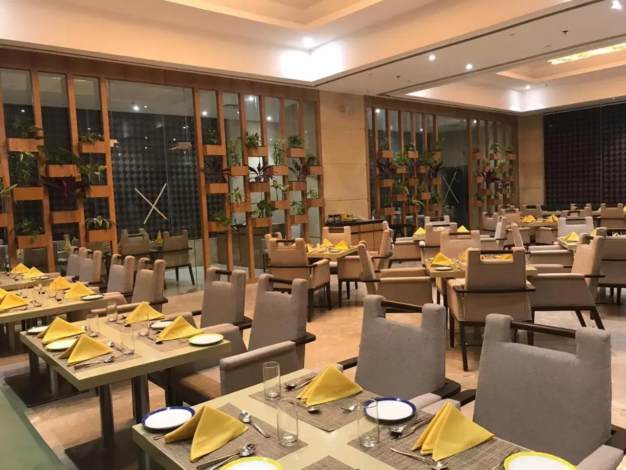 Restaurant/places to eat in Babylon Capital Restaurant/places to eat in Babylon Capital