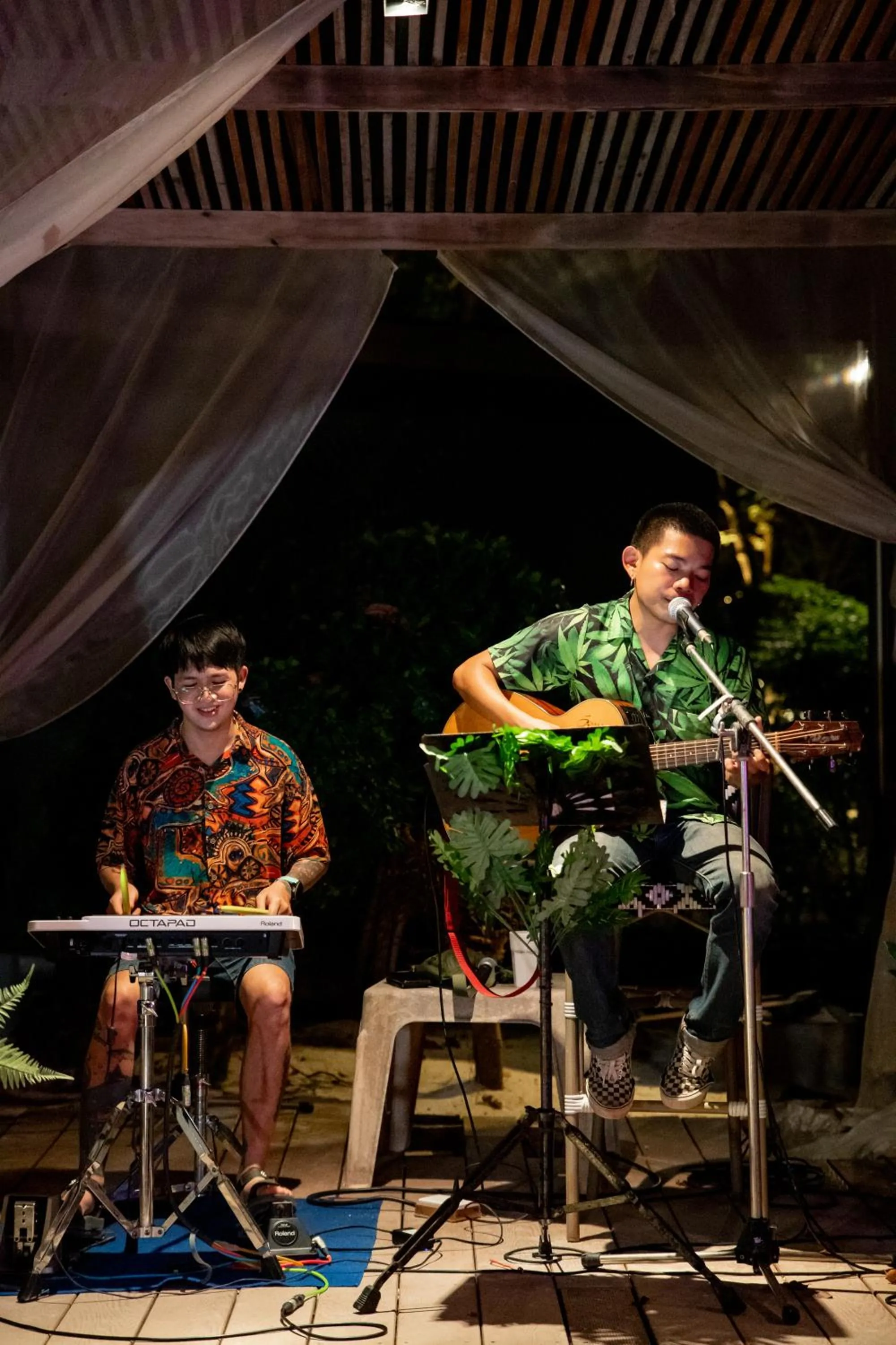 group of guests in Samed Tropical Resort