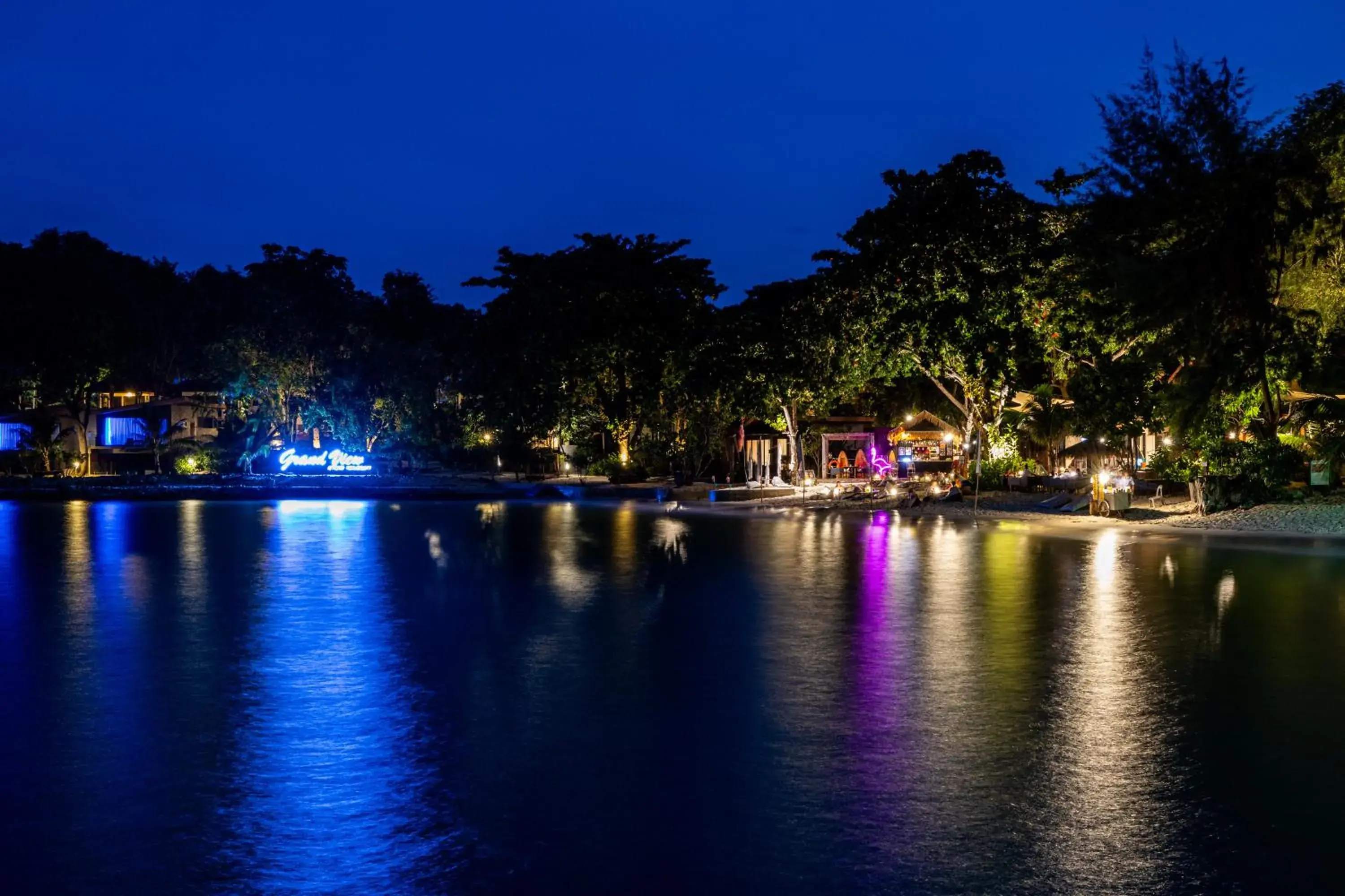 Property building in Samed Tropical Resort Property building in Samed Tropical Resort