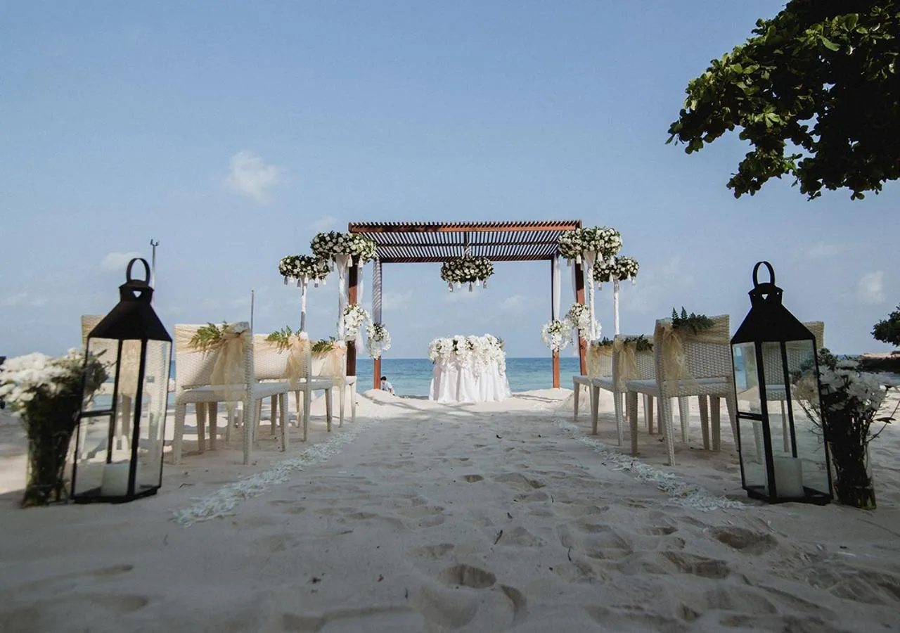 Beach in Samed Tropical Resort