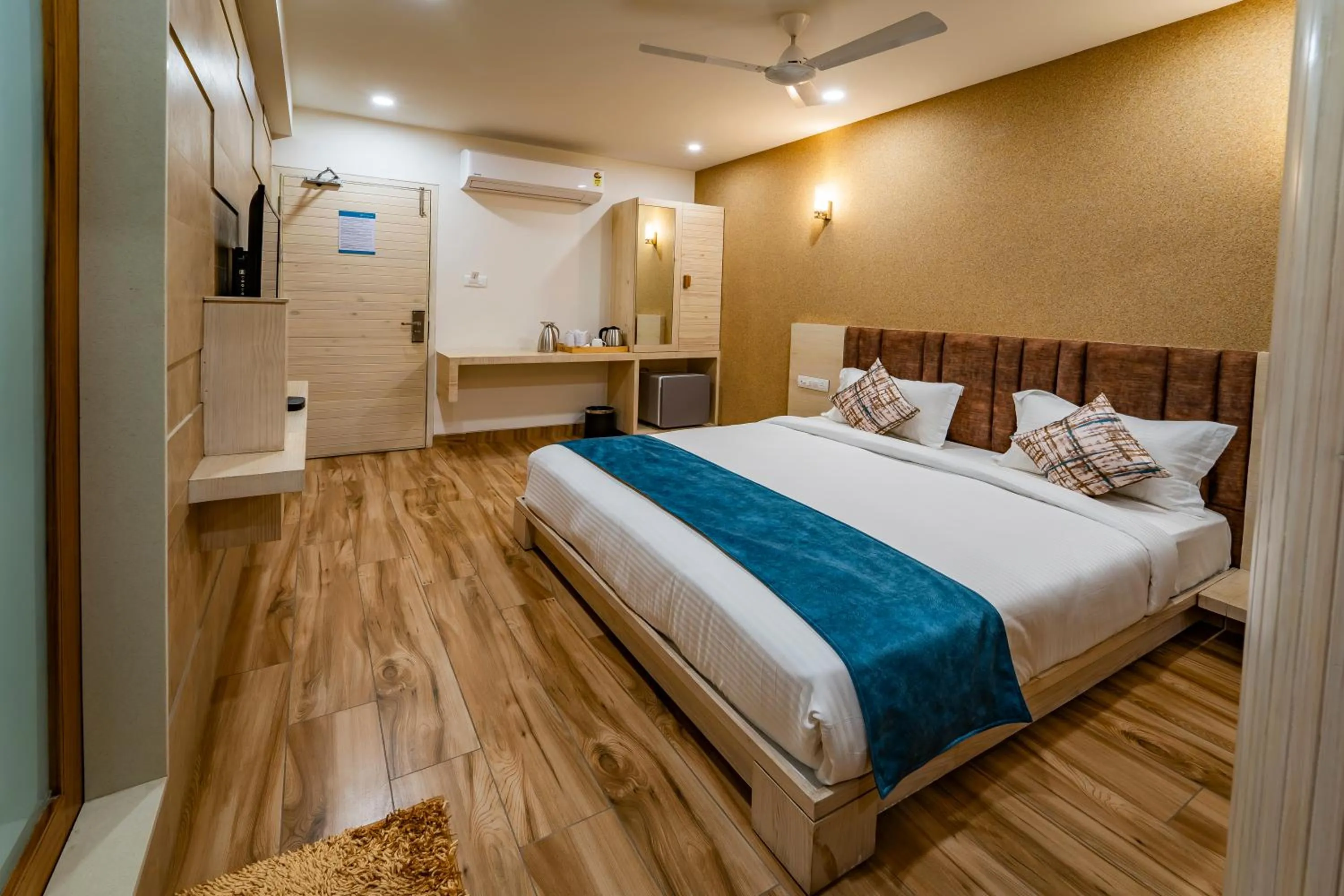 Bed in Hotel Pleasant Lake