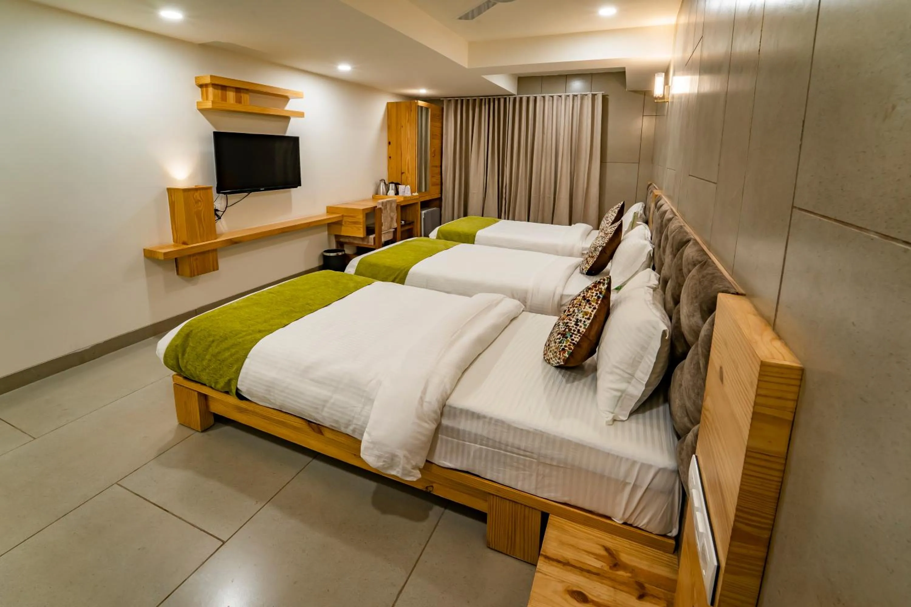 Bed in Hotel Pleasant Lake