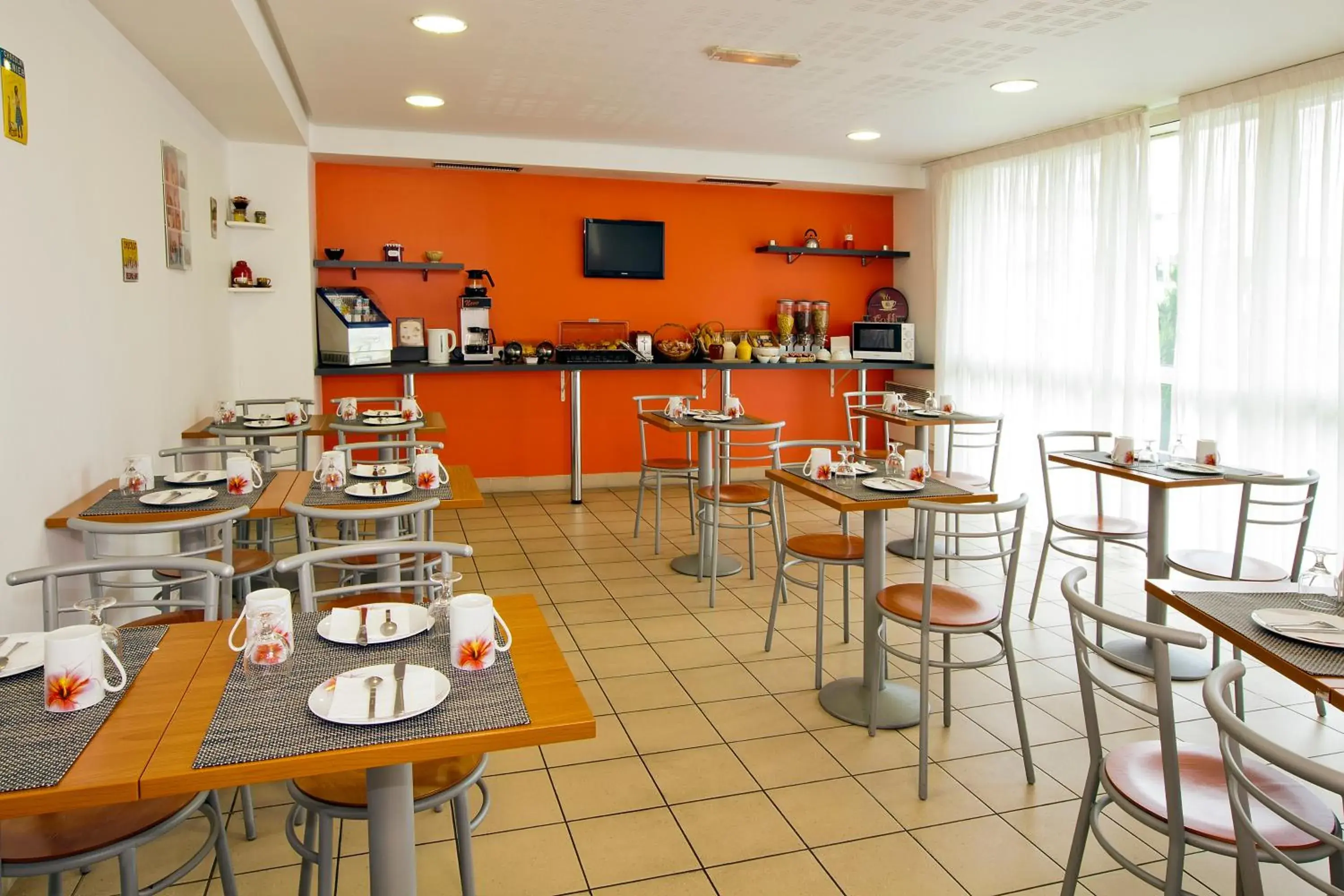 Restaurant/places to eat in Séjours & Affaires Paris Ivry Restaurant/places to eat in Séjours & Affaires Paris Ivry