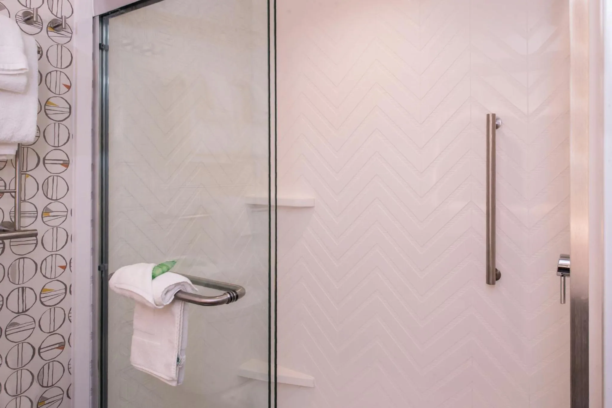 Bathroom in Holiday Inn Detroit Northwest - Livonia by IHG