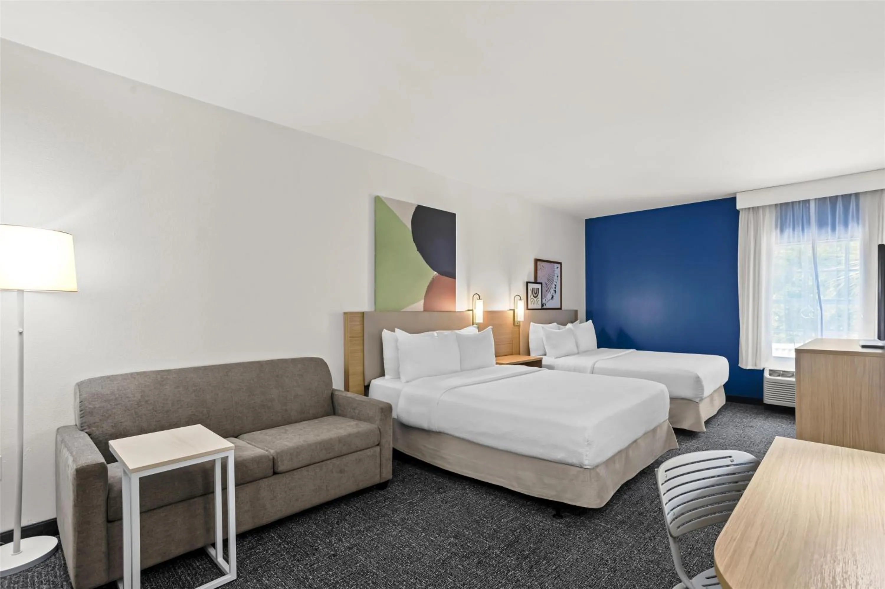 Living room, Bed in Spark by Hilton Bluffton Hilton Head Island