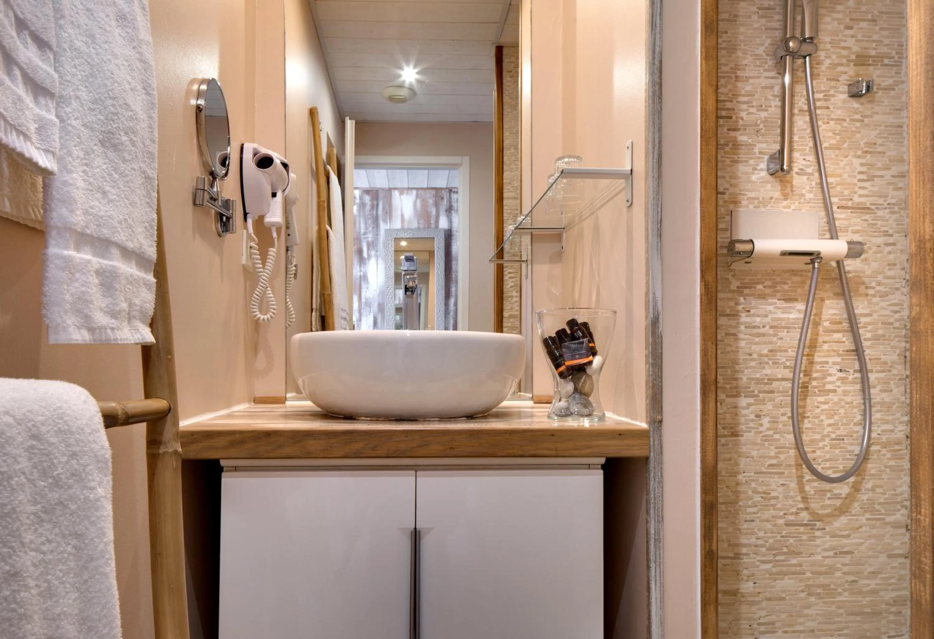 Shower in Vila De La Mar & Spa